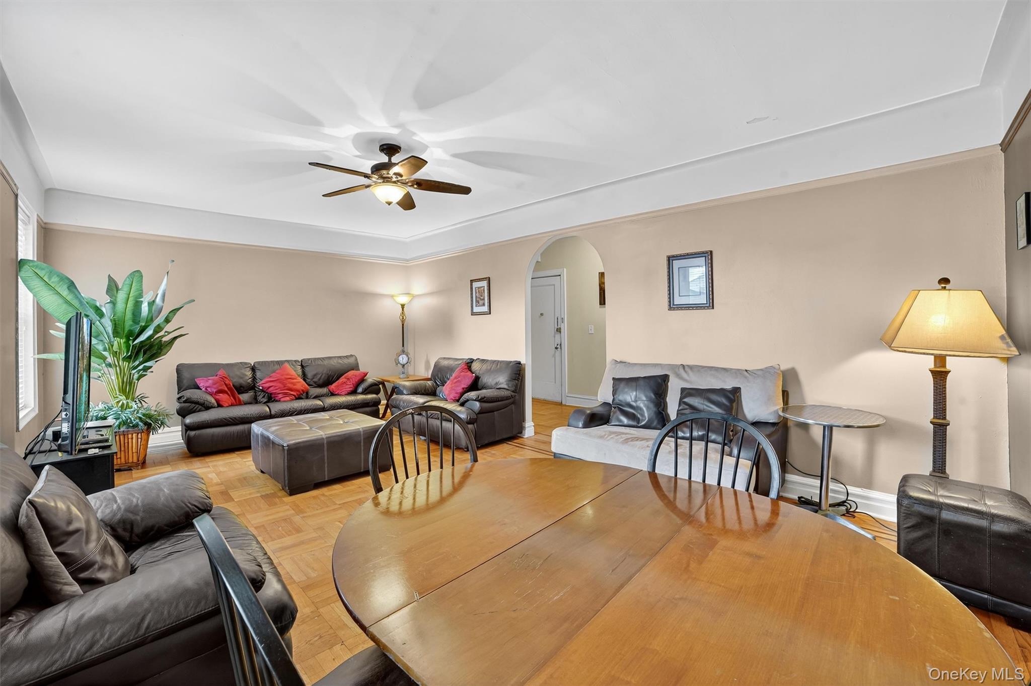 219 Bronx River Road 2l Property Photo 9