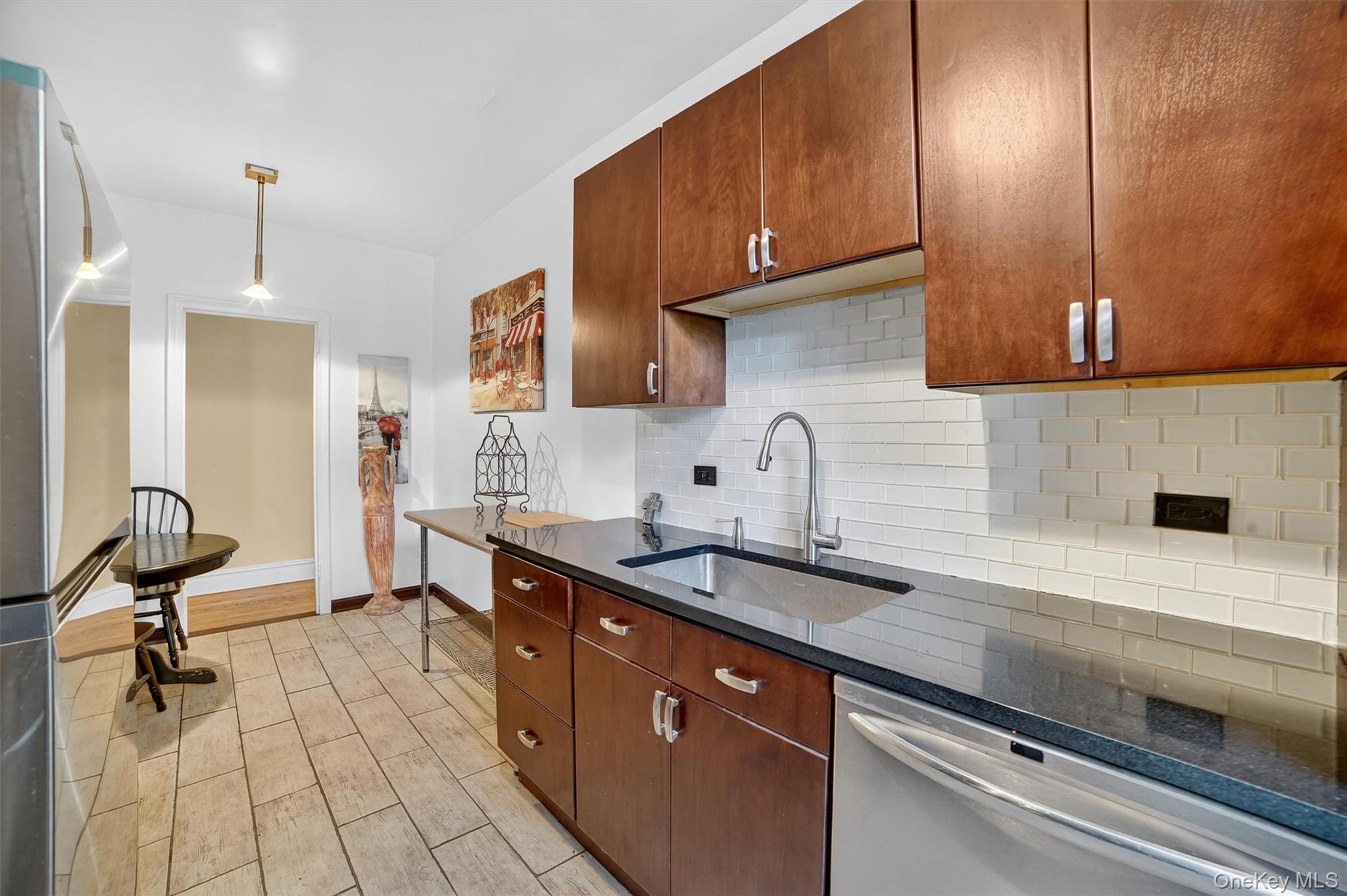 219 Bronx River Road 2l Property Photo 17
