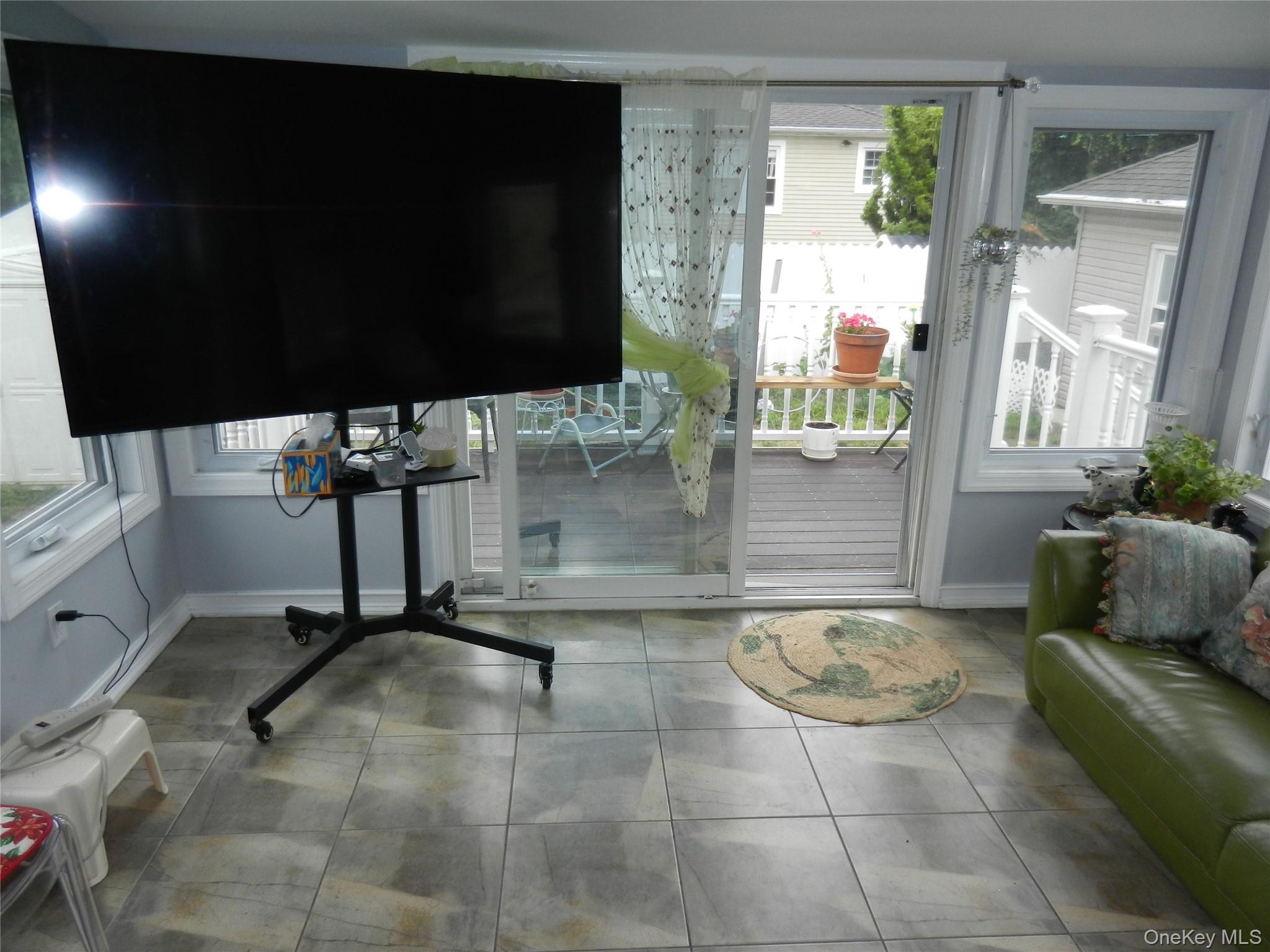 64 Avondale Street Property Photo 7