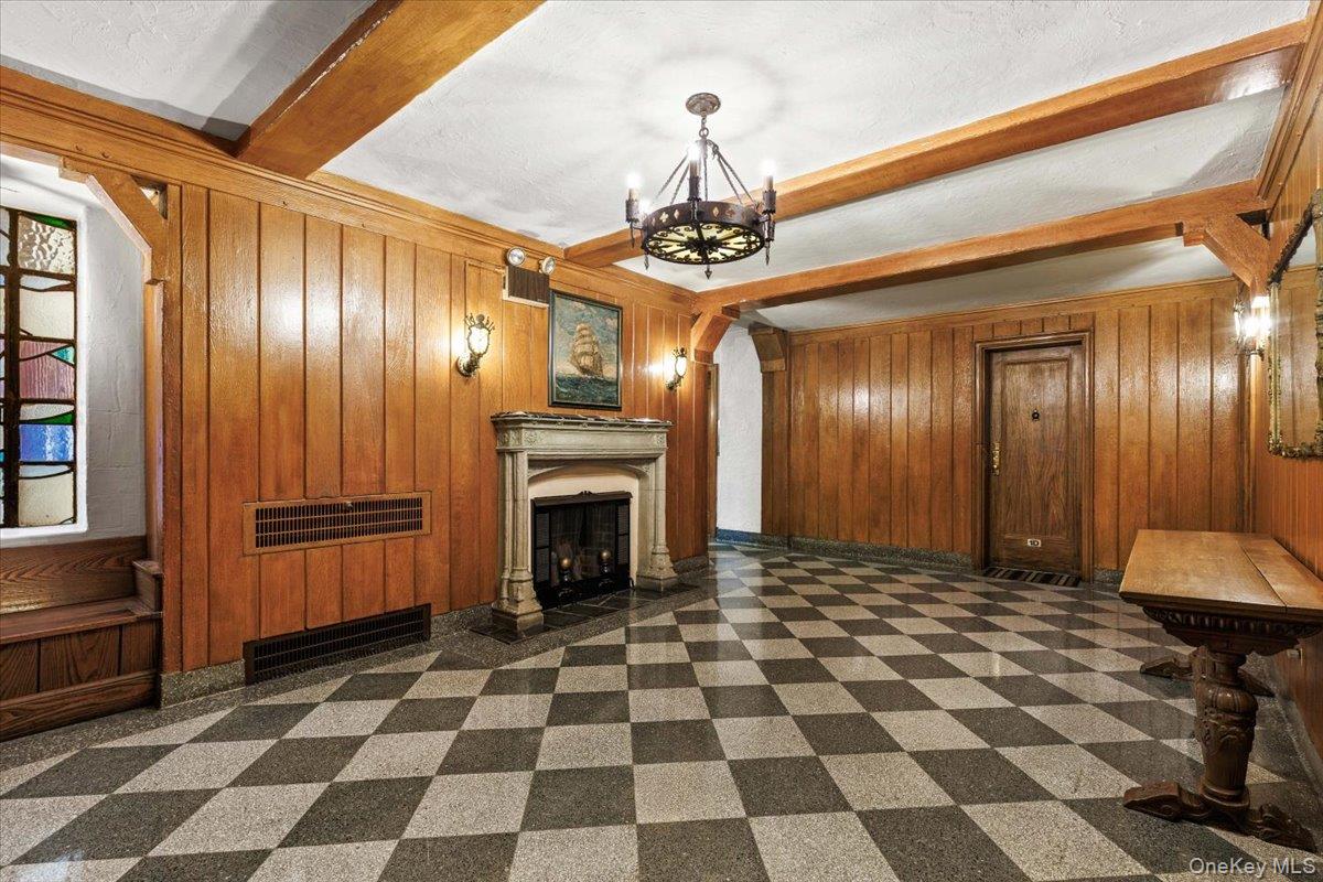 19 S Broadway 4f Property Photo 3