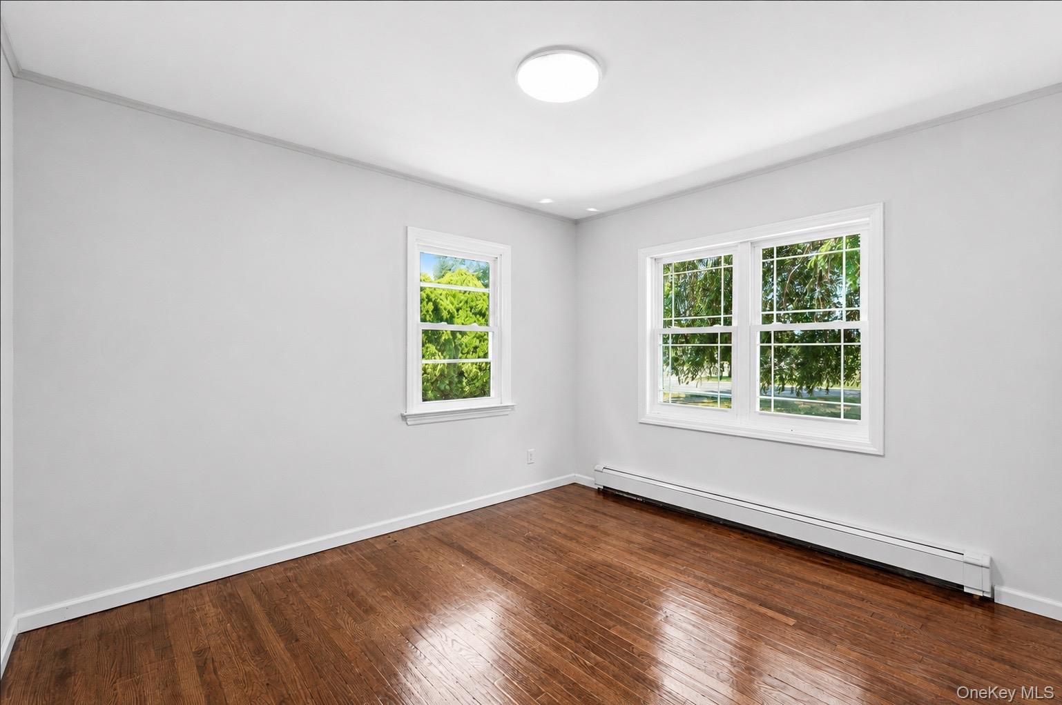 725 Peconic Lane Property Photo 10