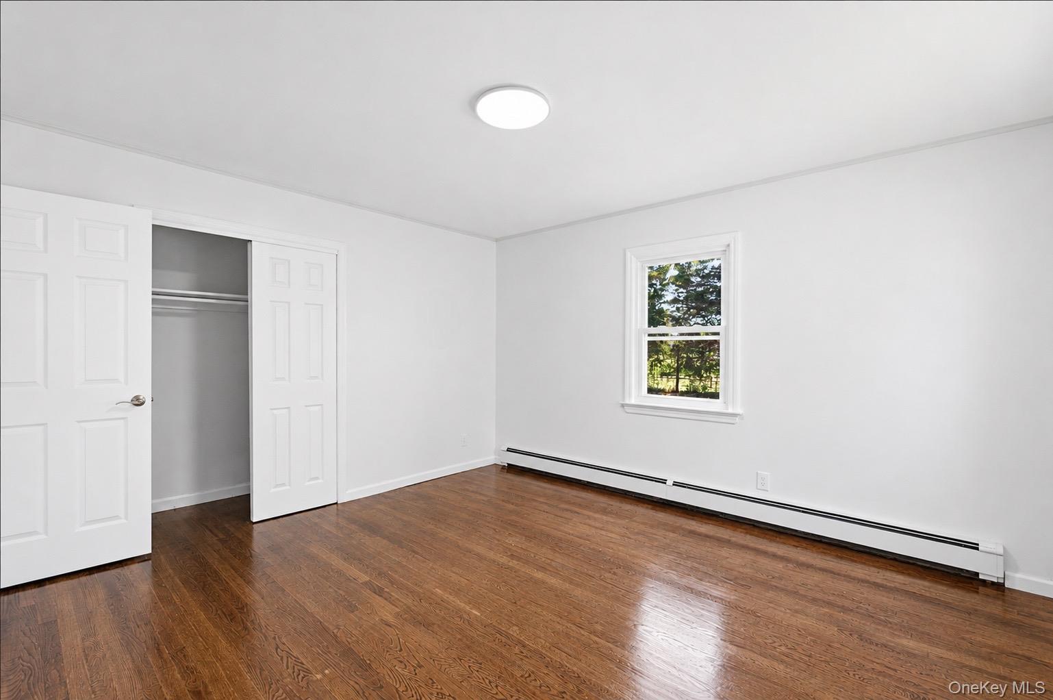 725 Peconic Lane Property Photo 11