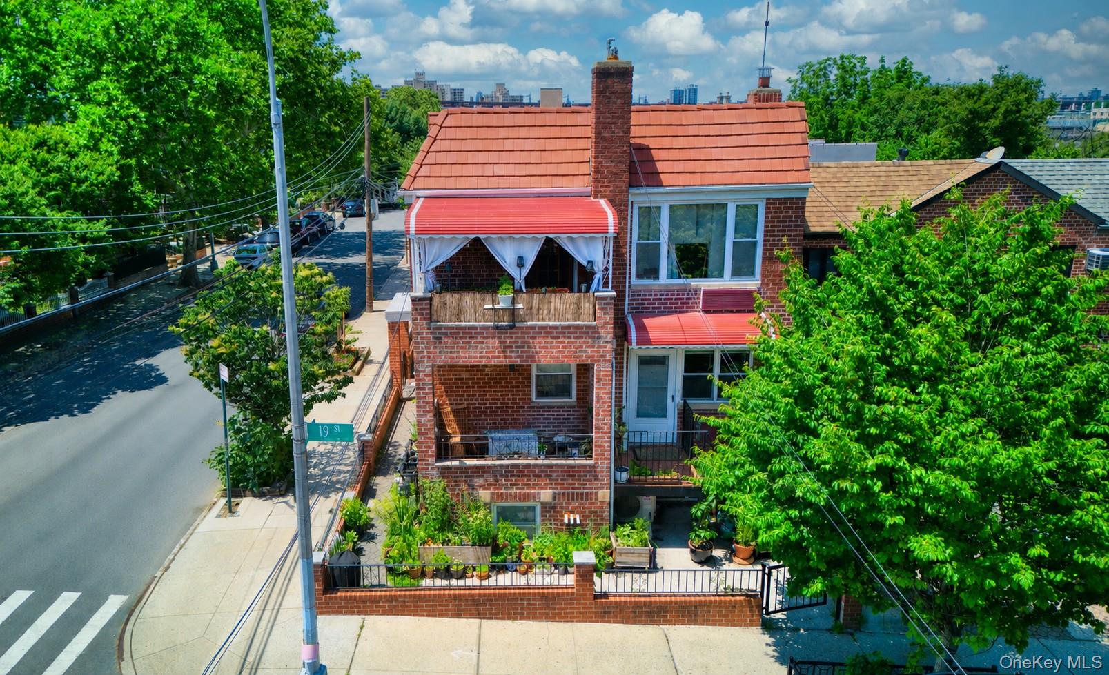1855 21st Drive Property Photo 4
