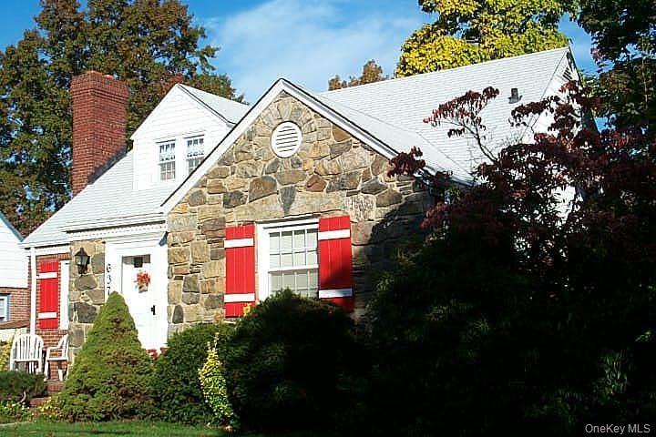 637 Stratford Road Property Photo 3