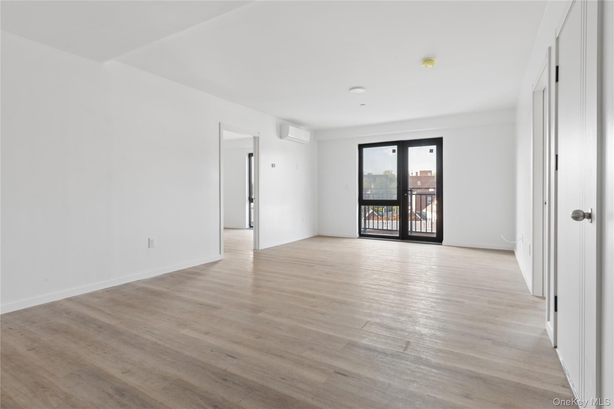 70-25 Queens Boulevard 7h Property Photo 2