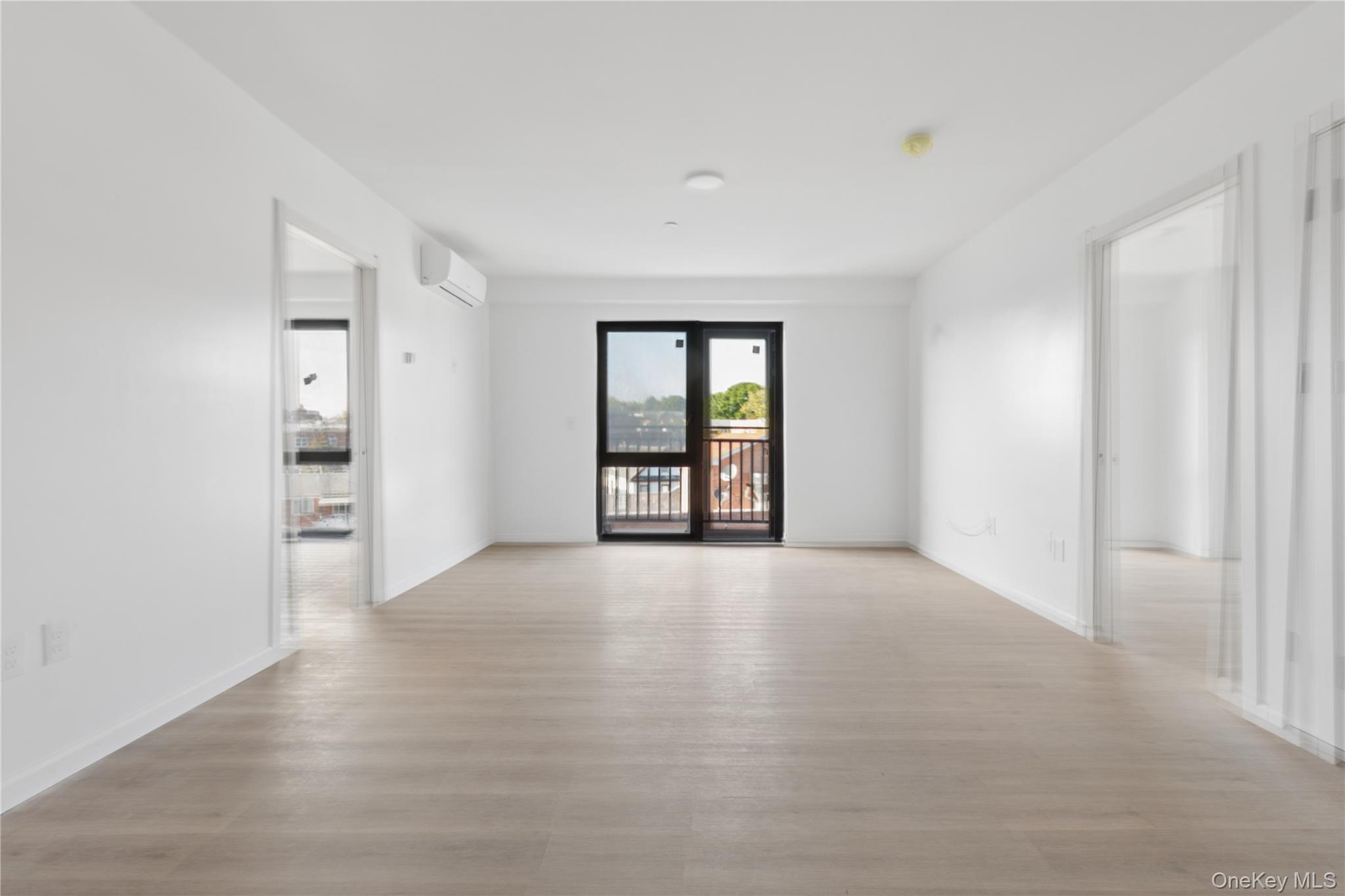 70-25 Queens Boulevard 7h Property Photo 3