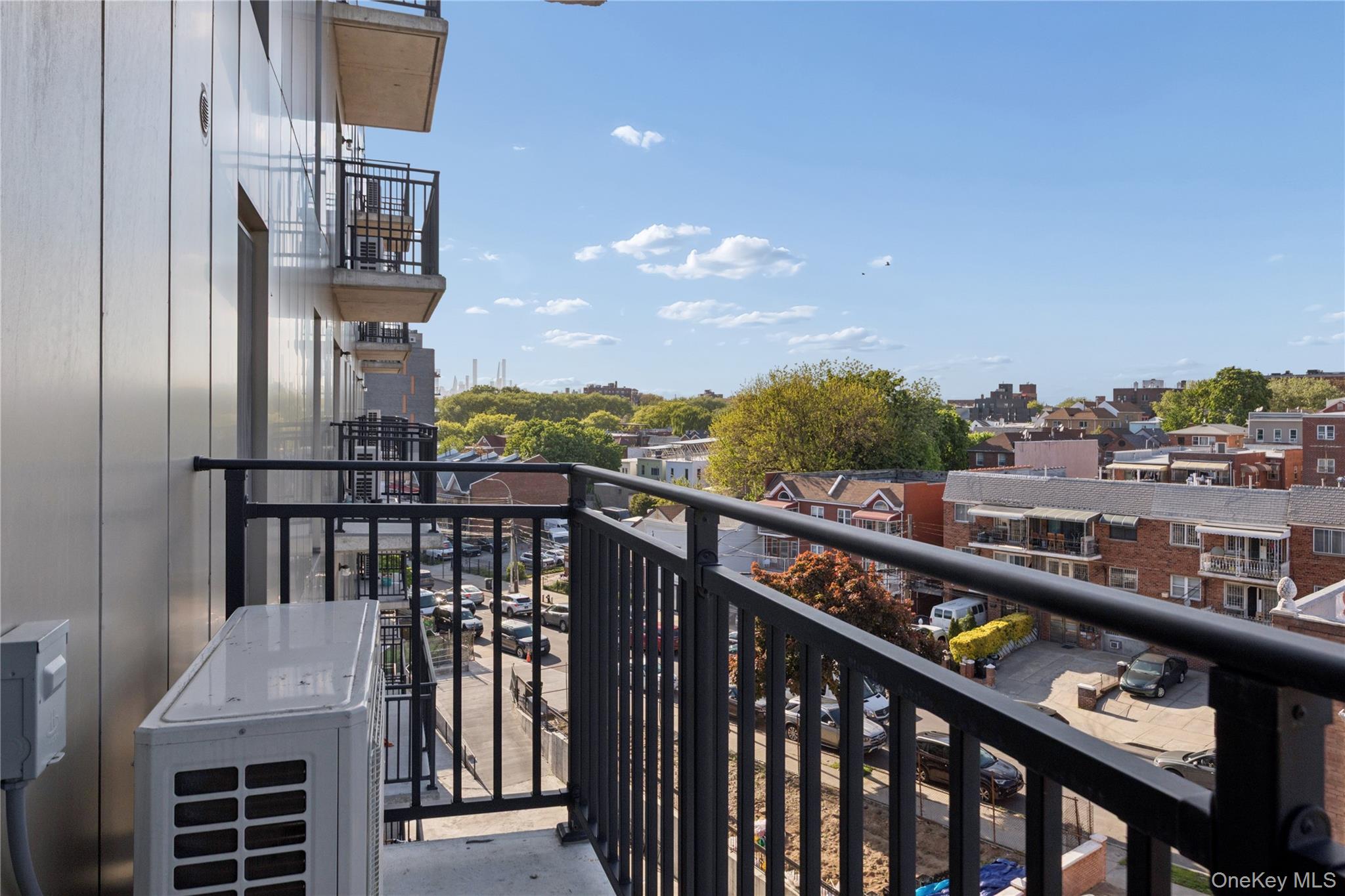 70-25 Queens Boulevard 7h Property Photo 4