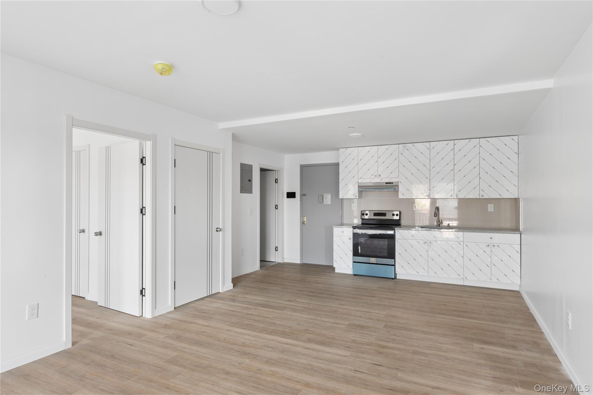 70-25 Queens Boulevard 7h Property Photo 7