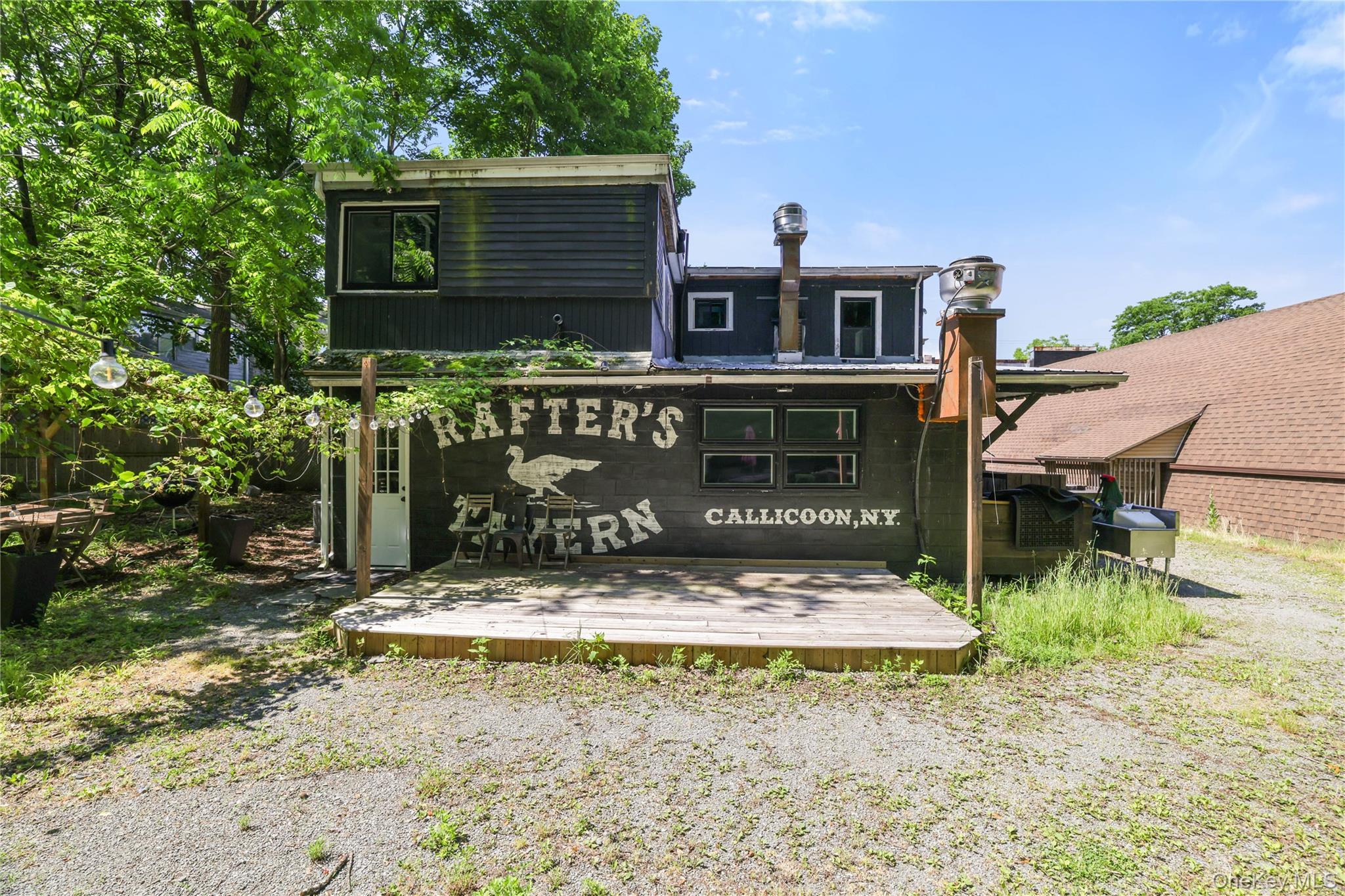 28 Upper Main Street Property Photo 1