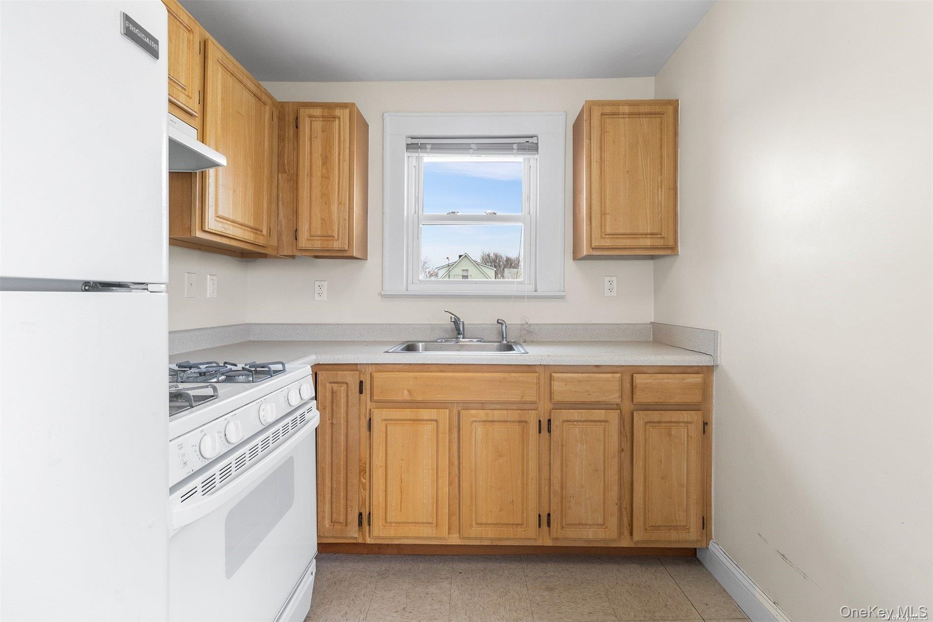 145-51 Arlington Terrace Property Photo 5