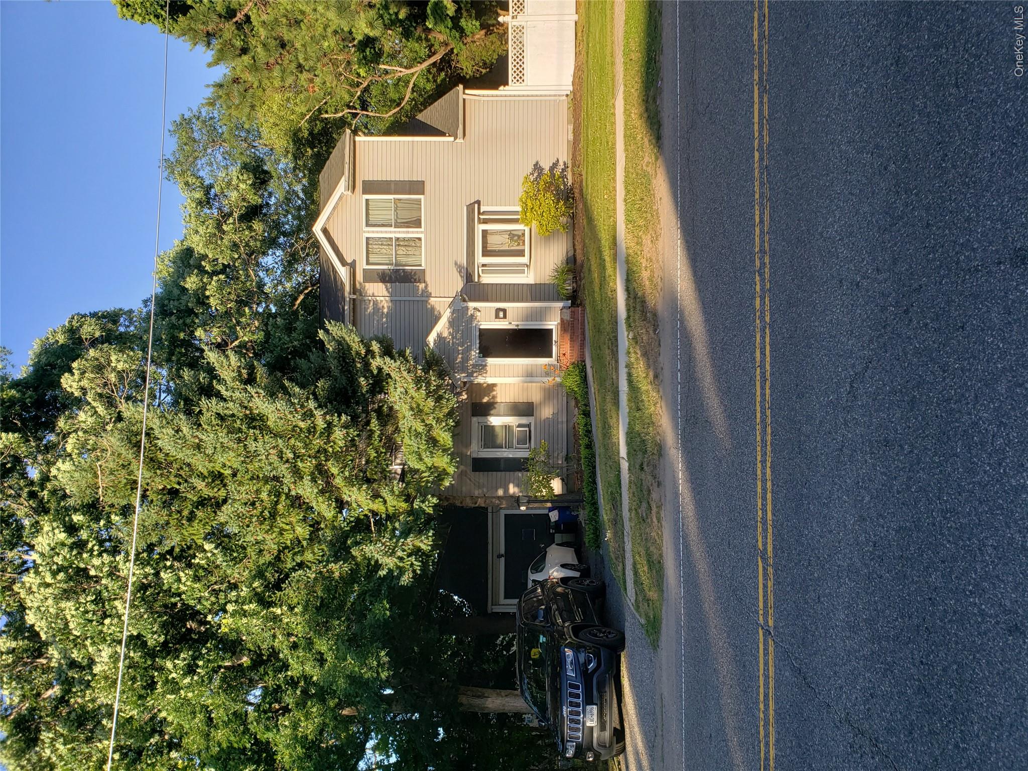 715 County Line Road Property Photo 1