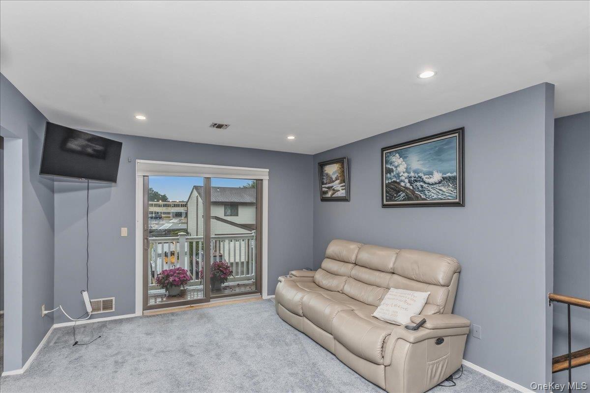 62 Cambridge Drive Property Photo 6