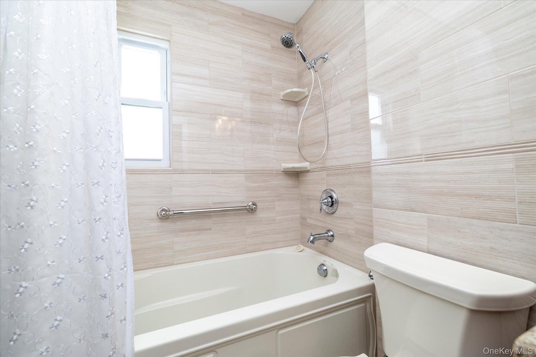 6741 197th Street Property Photo 16
