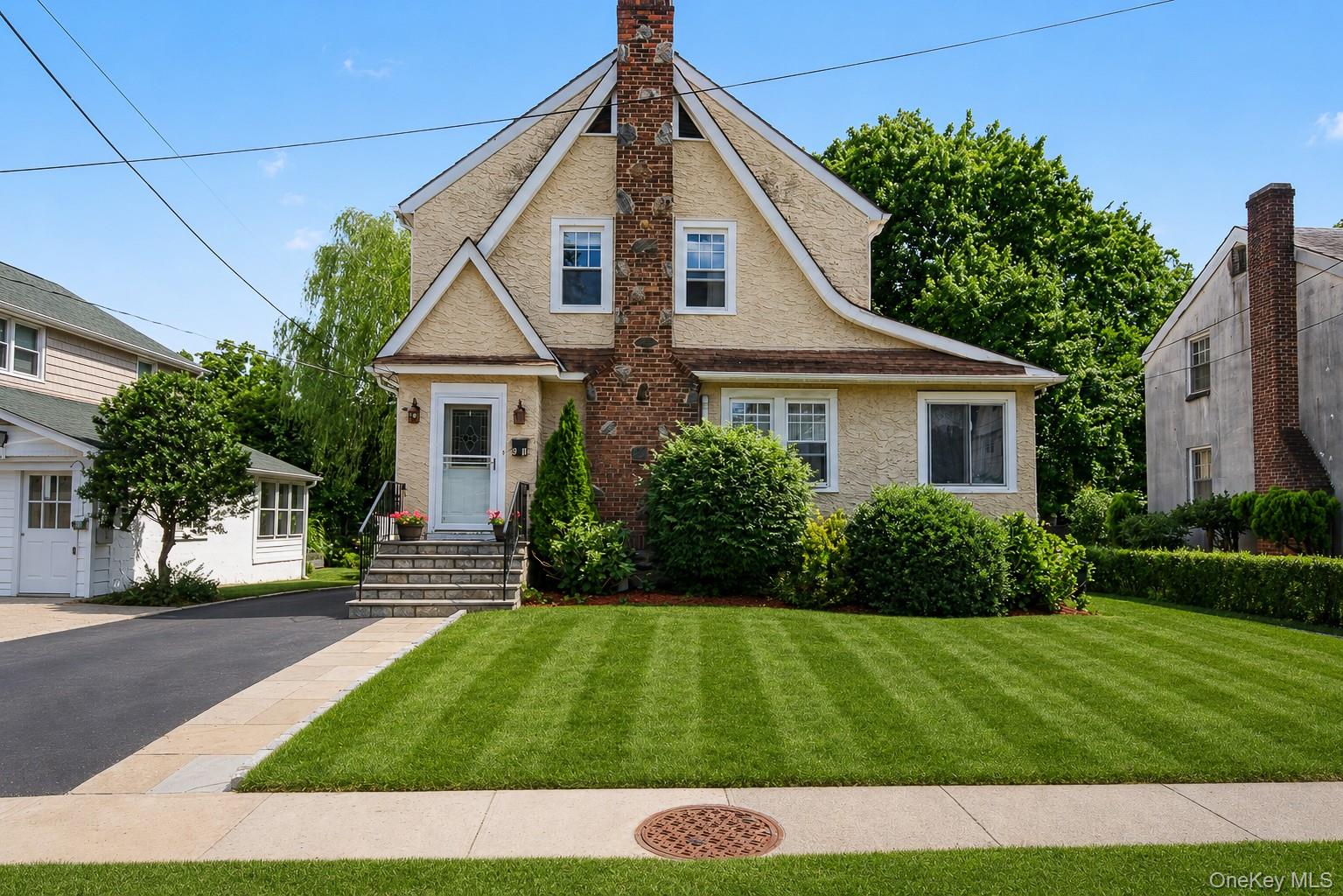 31 Brookdale Avenue Property Photo 1