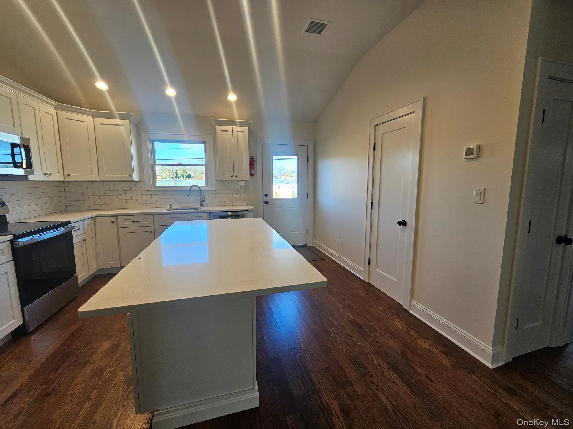 87 Community Road Property Photo 6