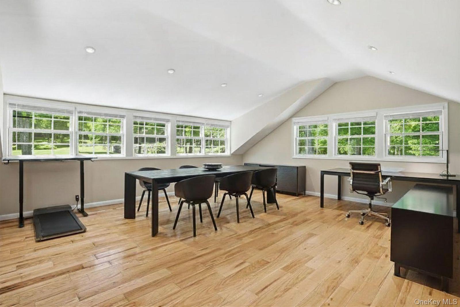 180 Dean Road Property Photo 20