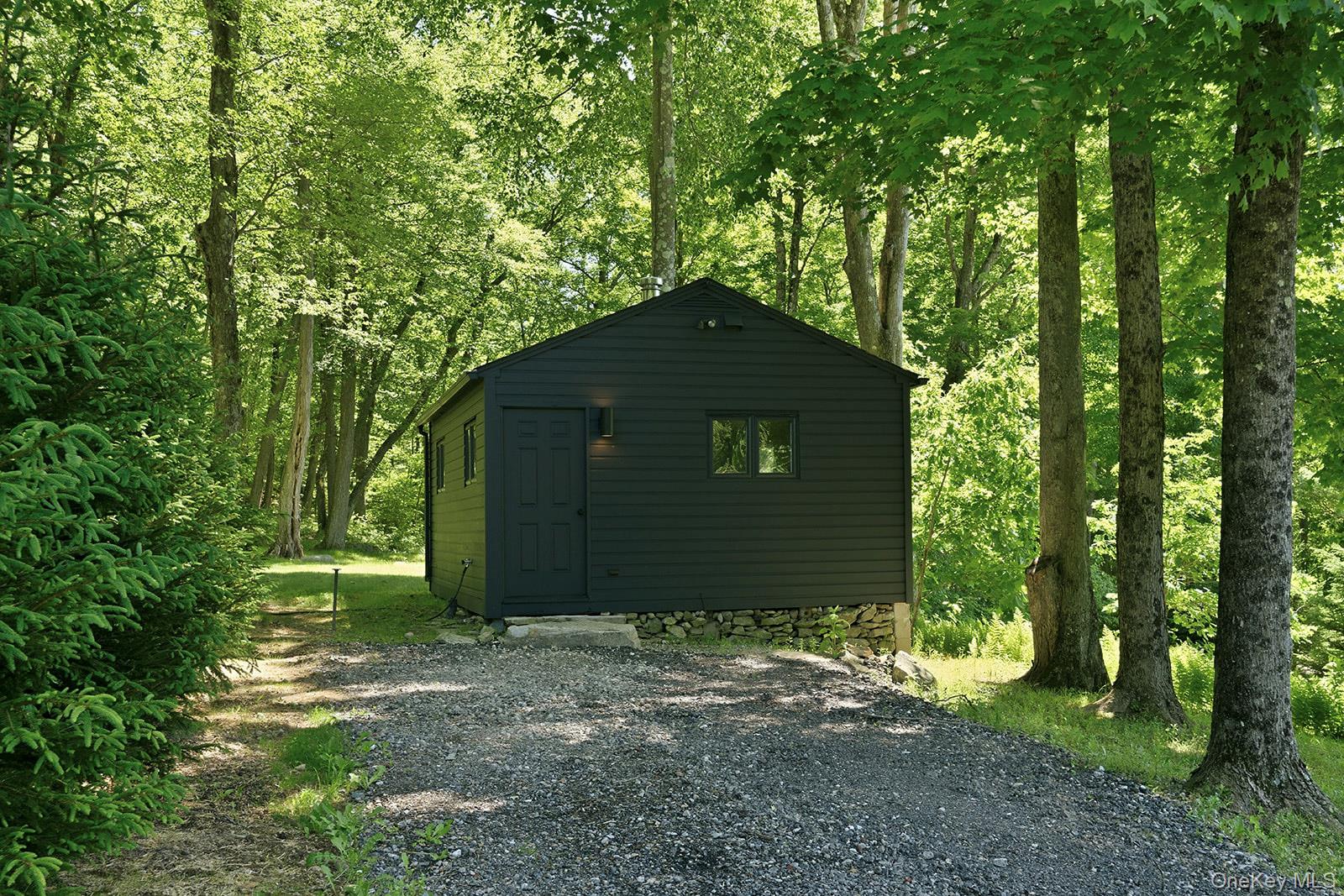 180 Dean Road Property Photo 39