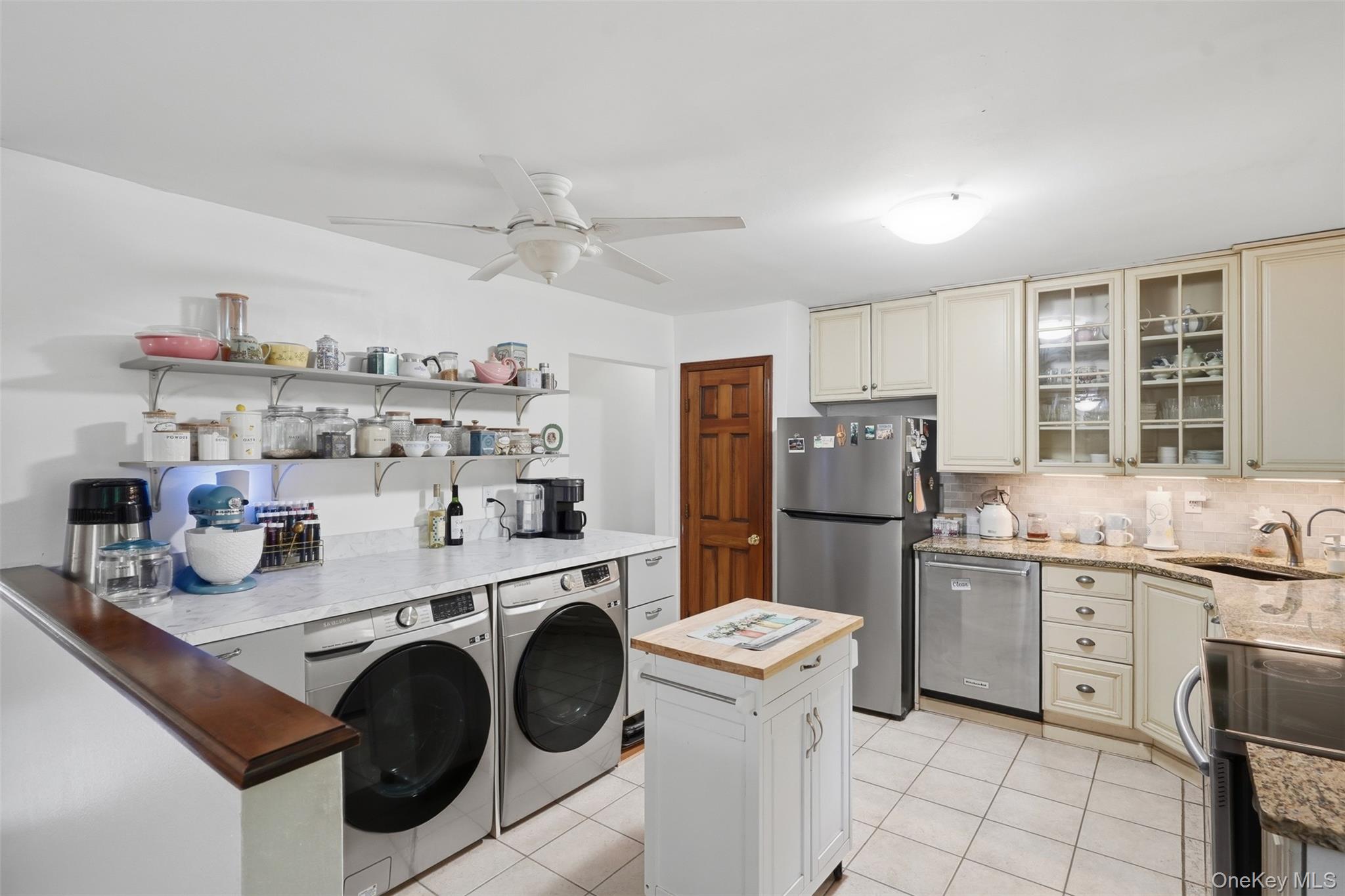 9 Roxanne Boulevard Property Photo 9