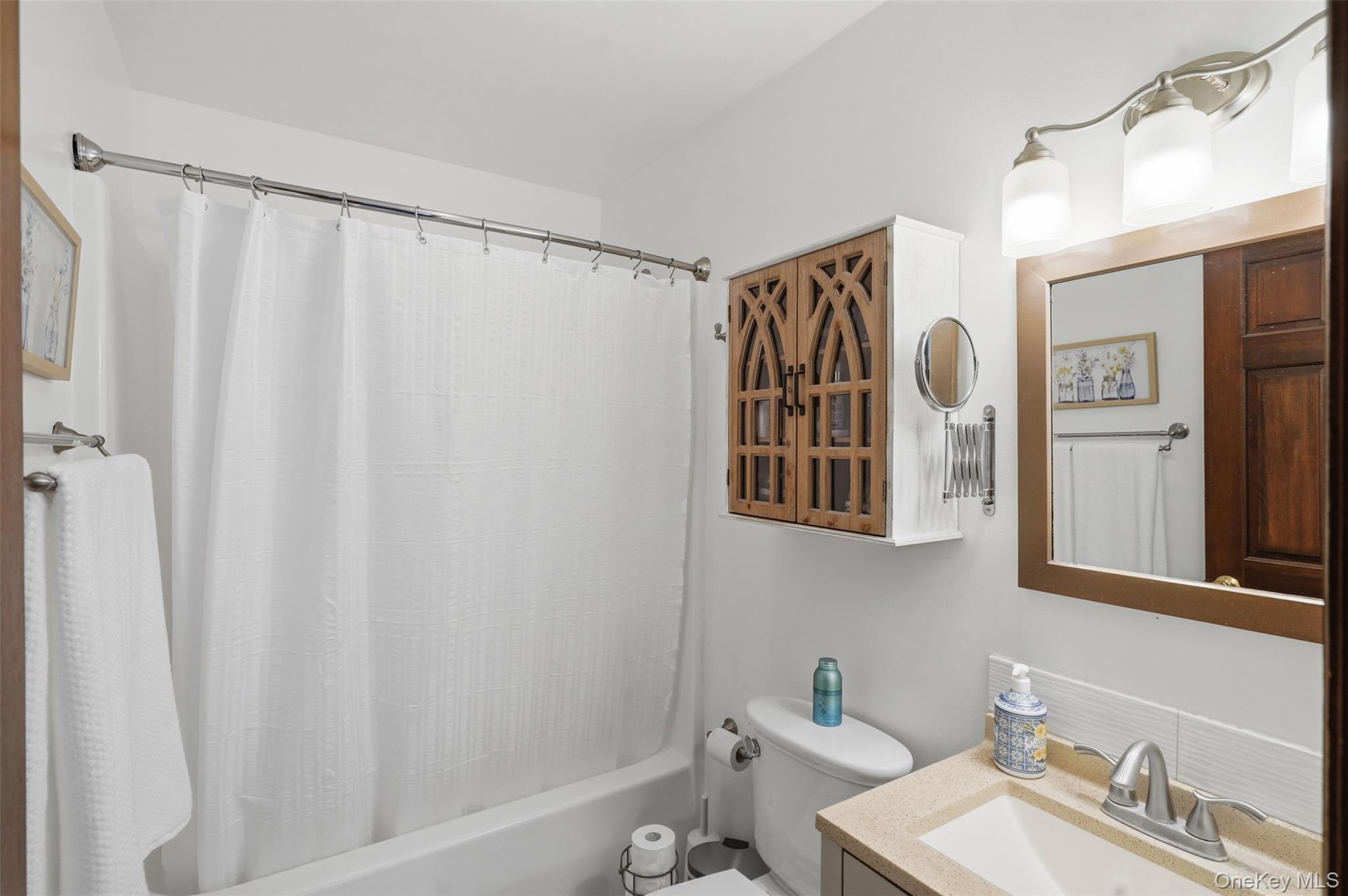 9 Roxanne Boulevard Property Photo 19
