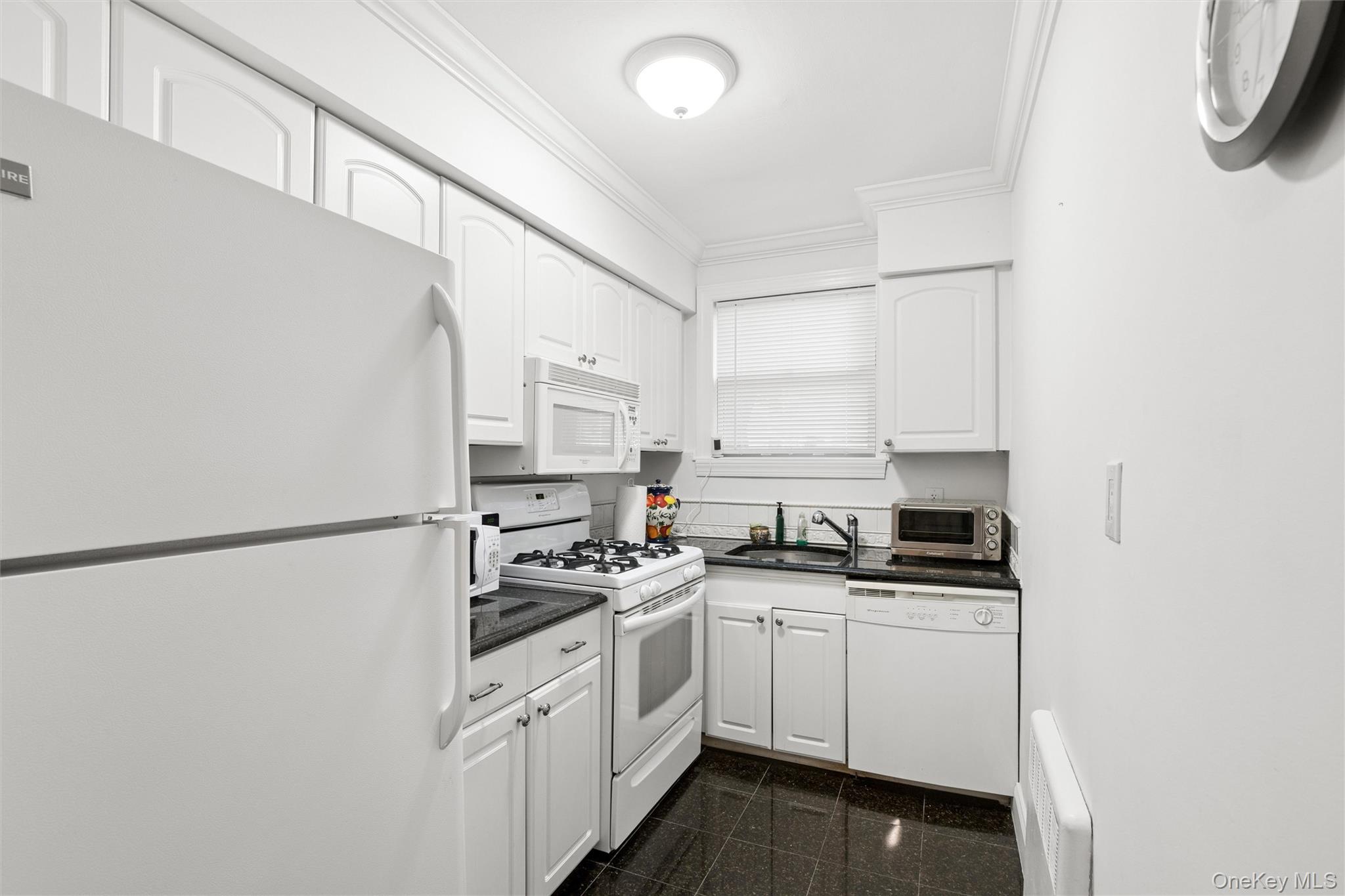 43 Edwards Street 1-b Property Photo 11