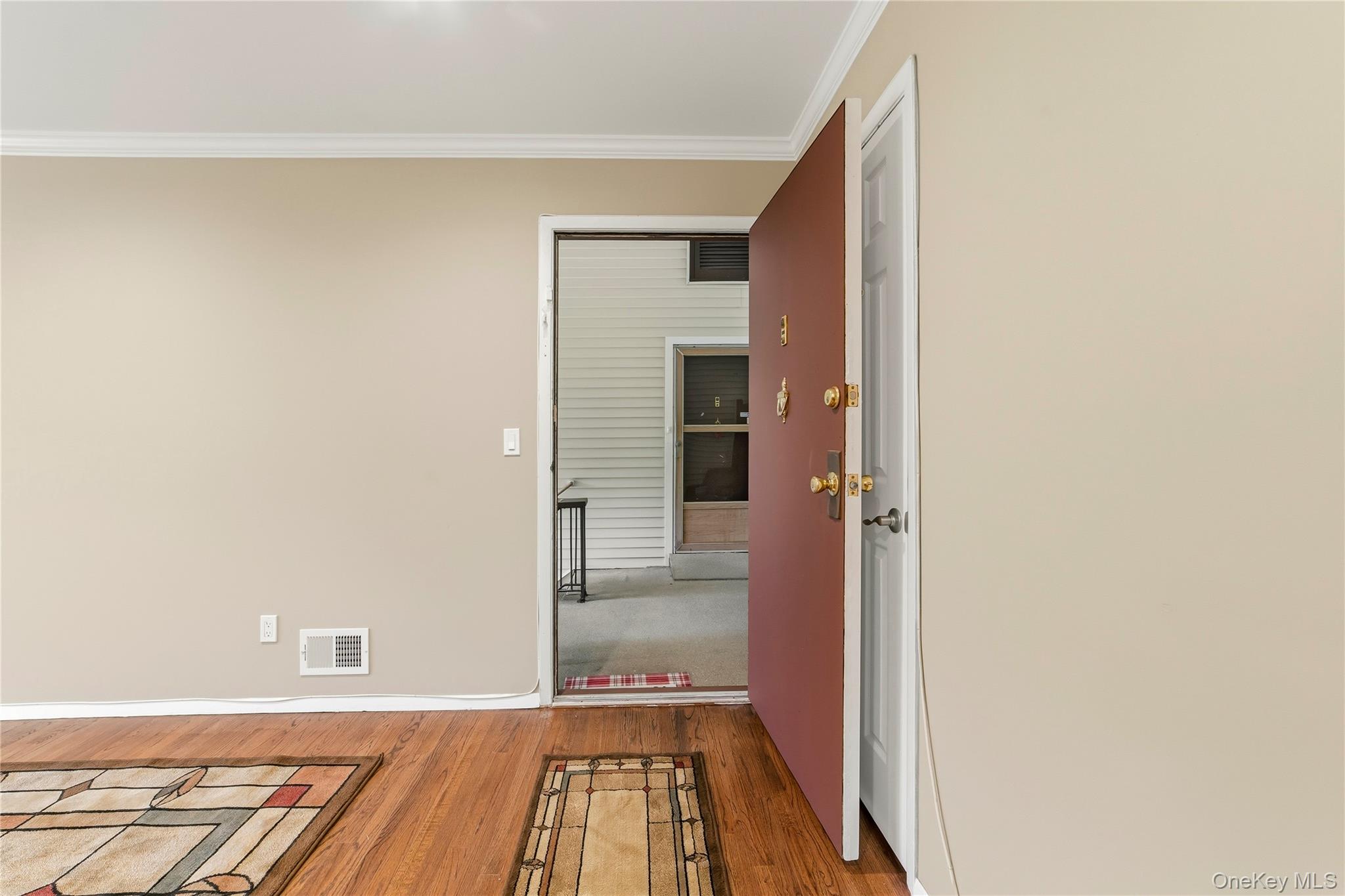 27 Walden Court J Property Photo 4