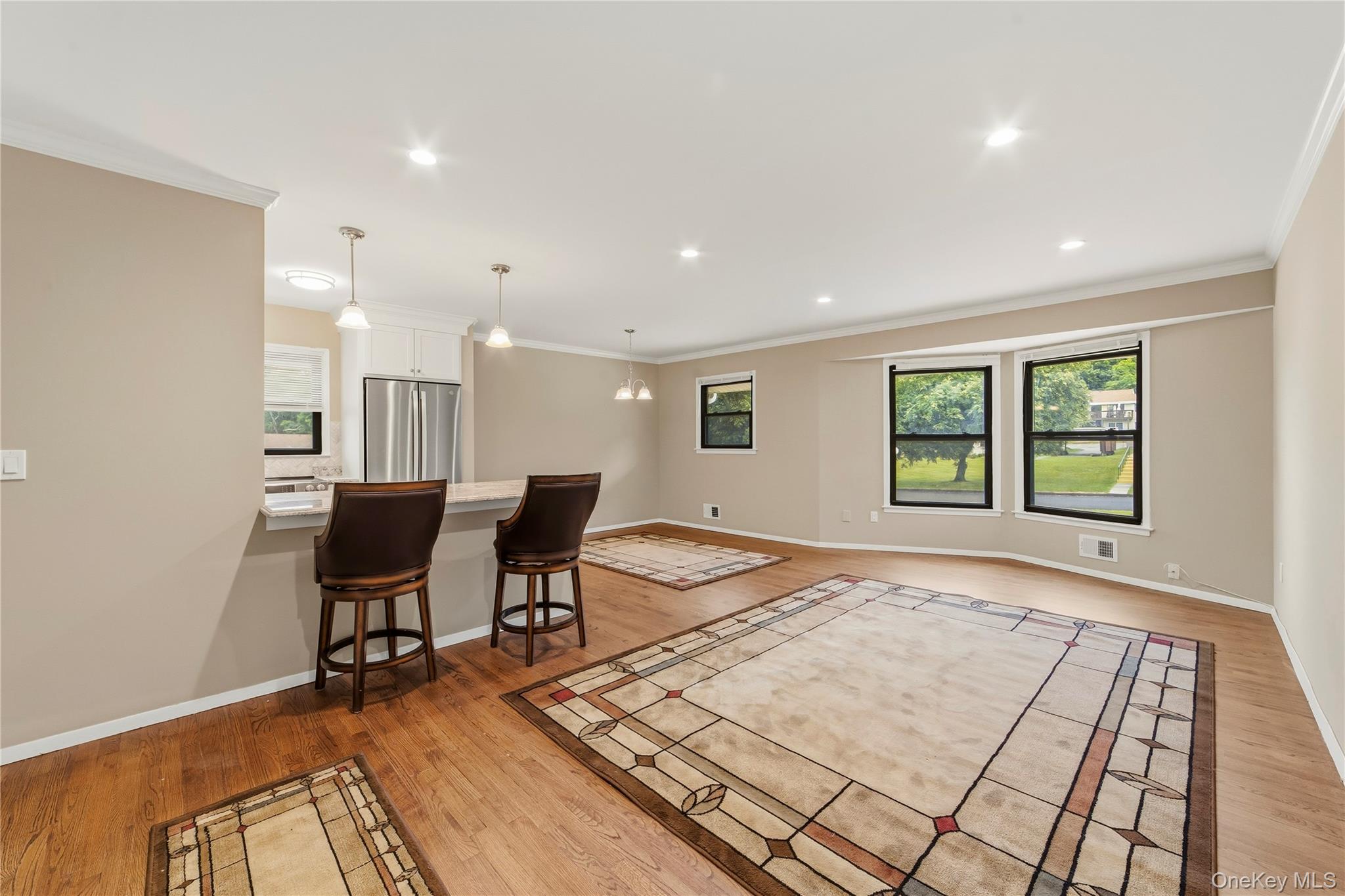 27 Walden Court J Property Photo 5