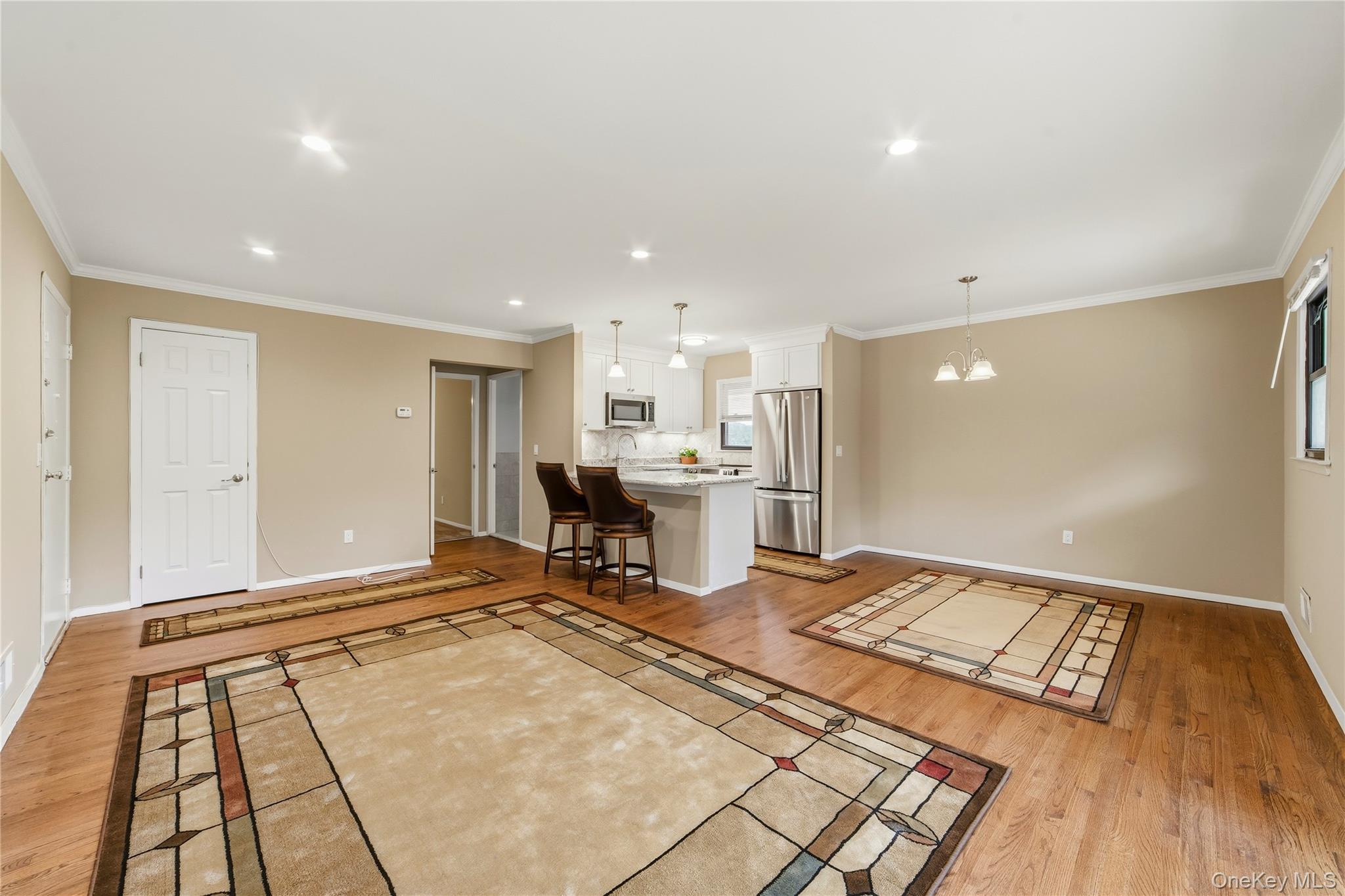 27 Walden Court J Property Photo 6