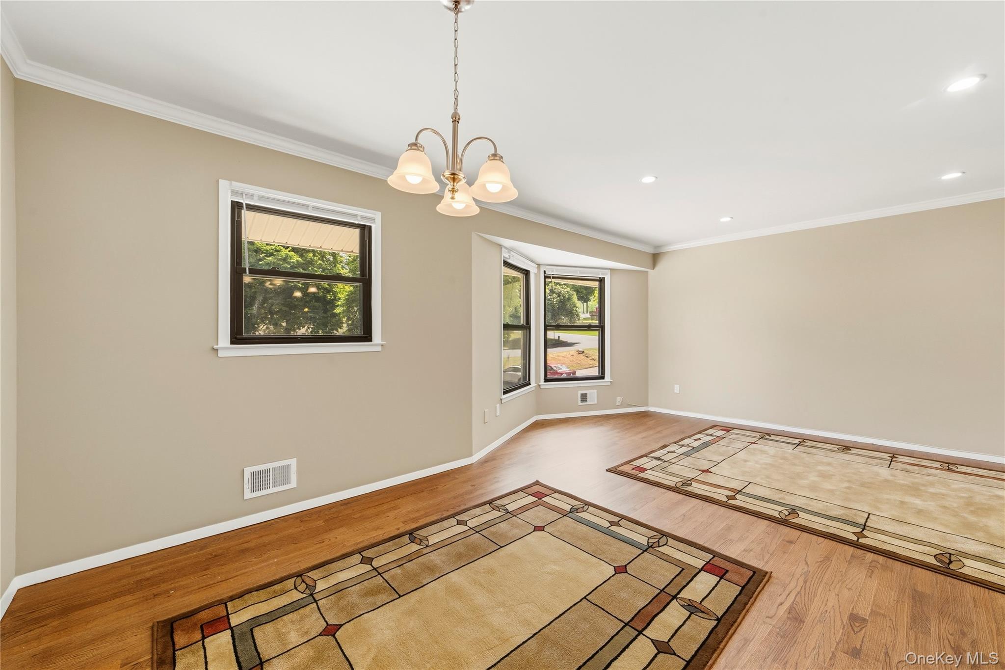 27 Walden Court J Property Photo 8