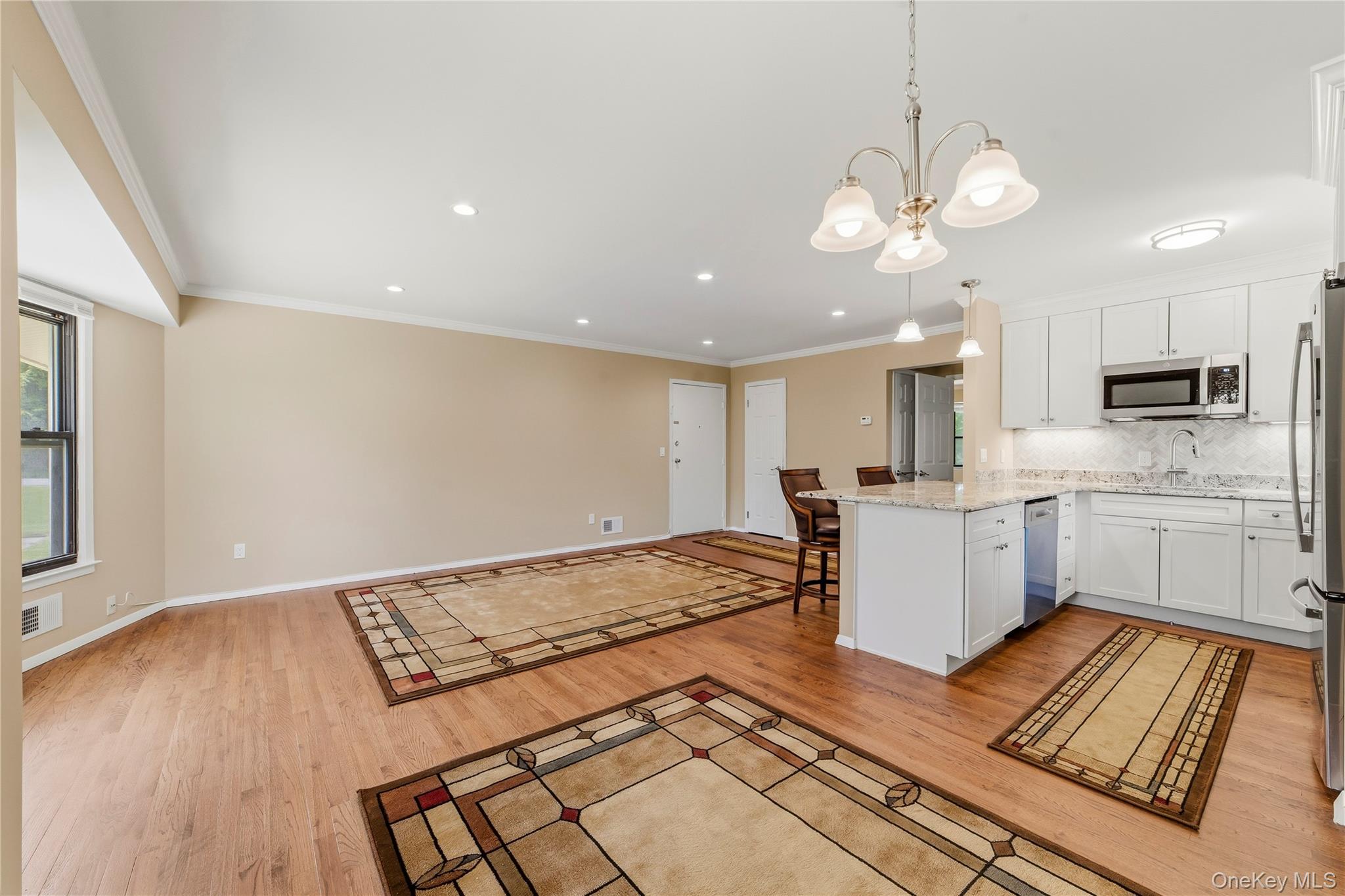 27 Walden Court J Property Photo 9