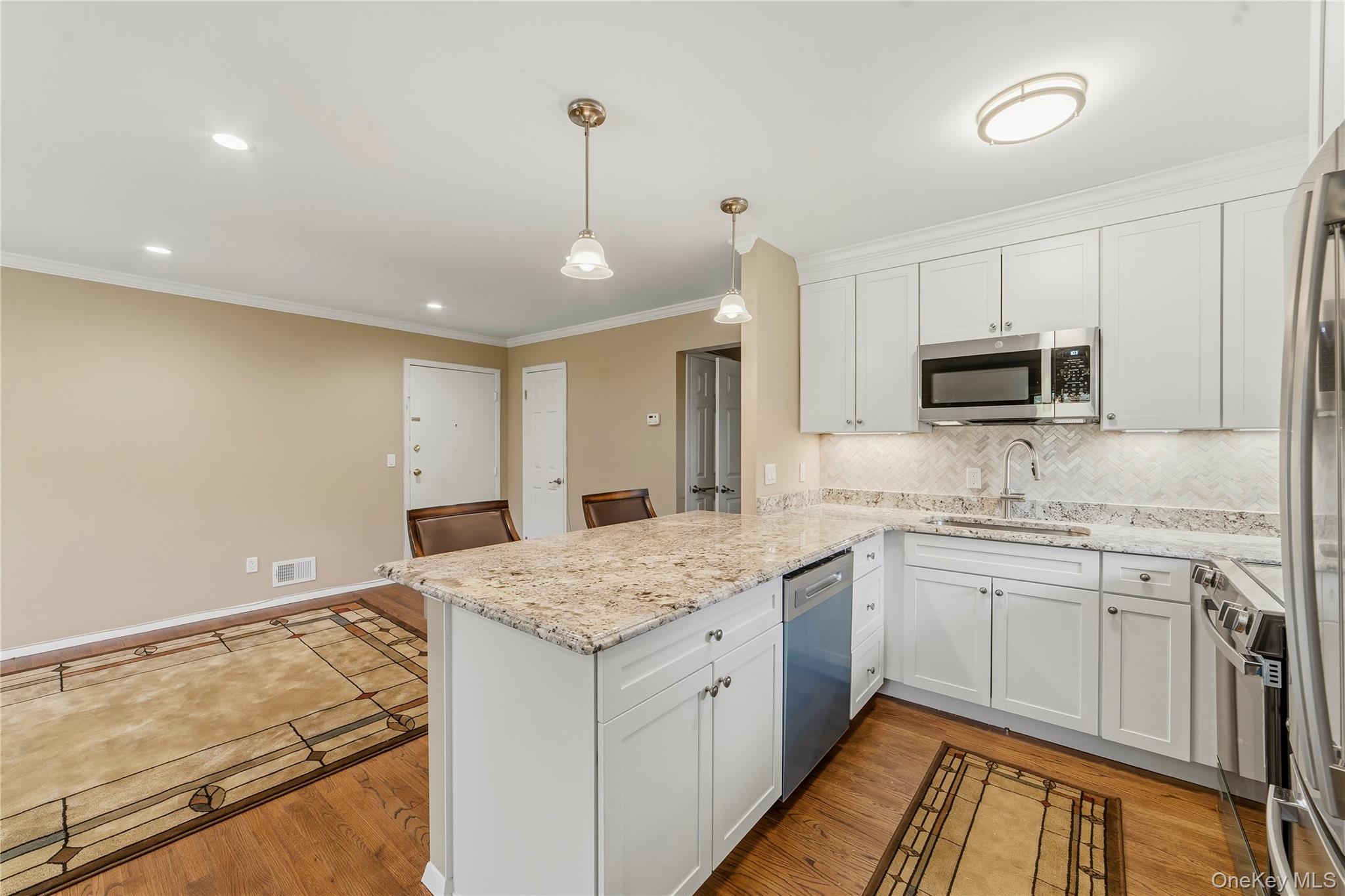 27 Walden Court J Property Photo 10
