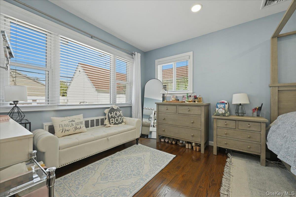 672 Anderson Avenue Property Photo 17