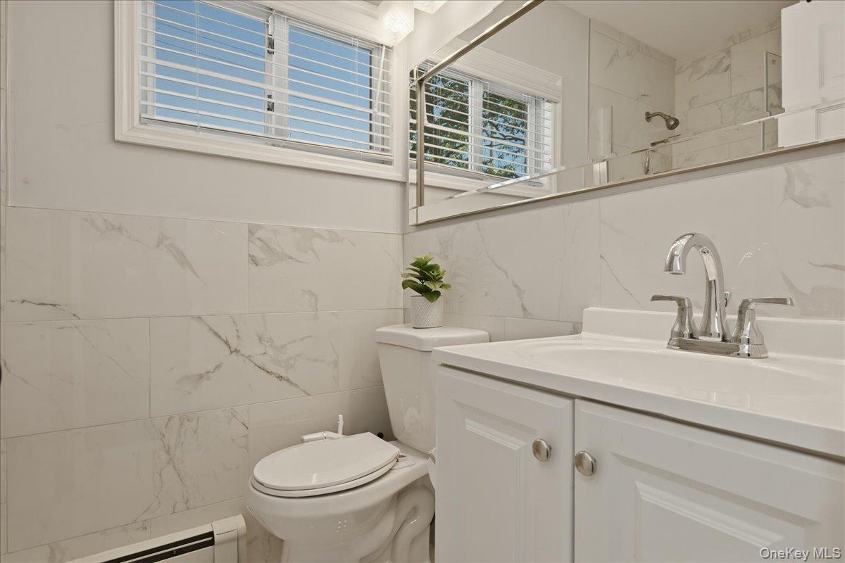 672 Anderson Avenue Property Photo 18