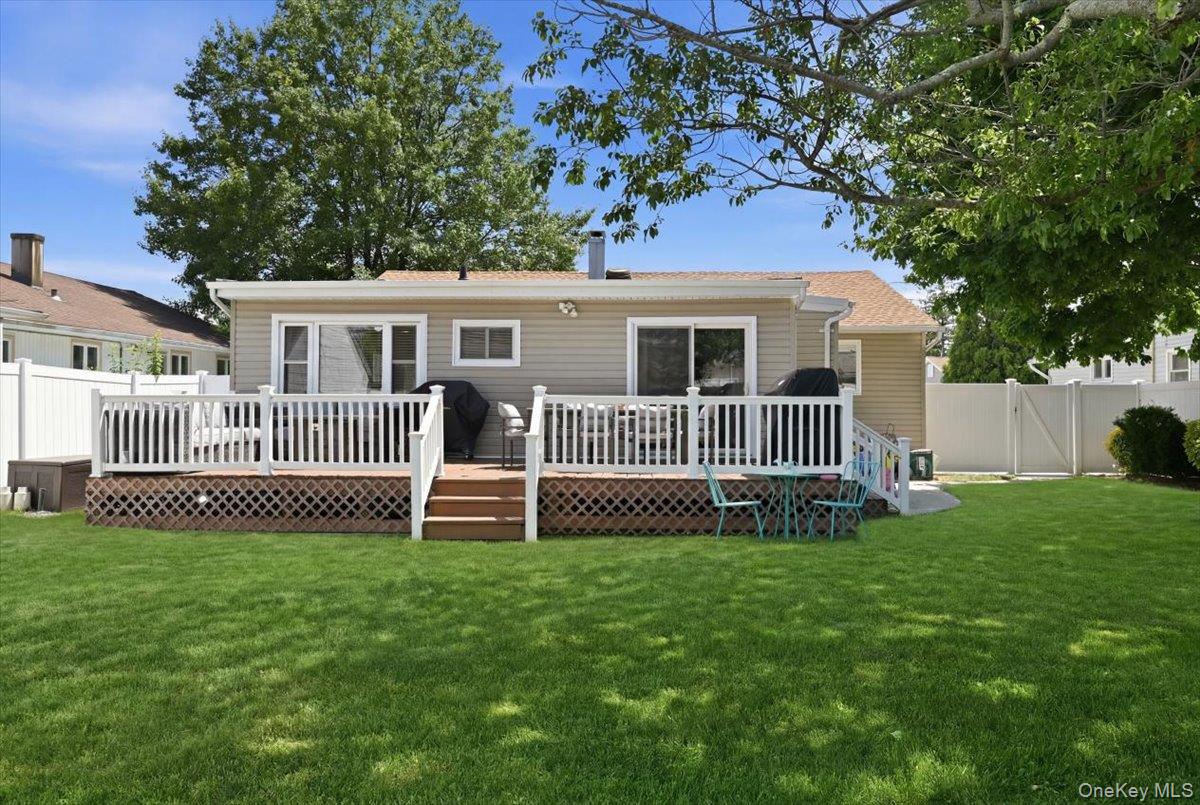 672 Anderson Avenue Property Photo 30
