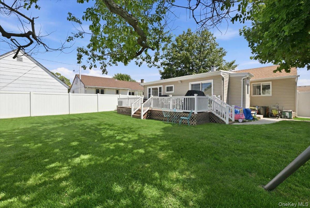 672 Anderson Avenue Property Photo 31