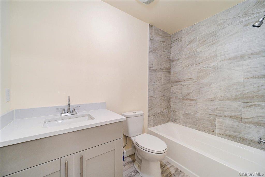 677 Marsh Road Property Photo 23