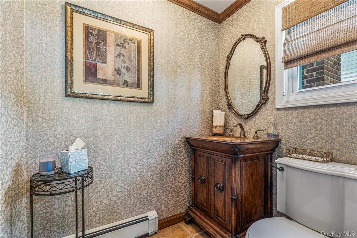 3247 Skillman Avenue Property Photo 11