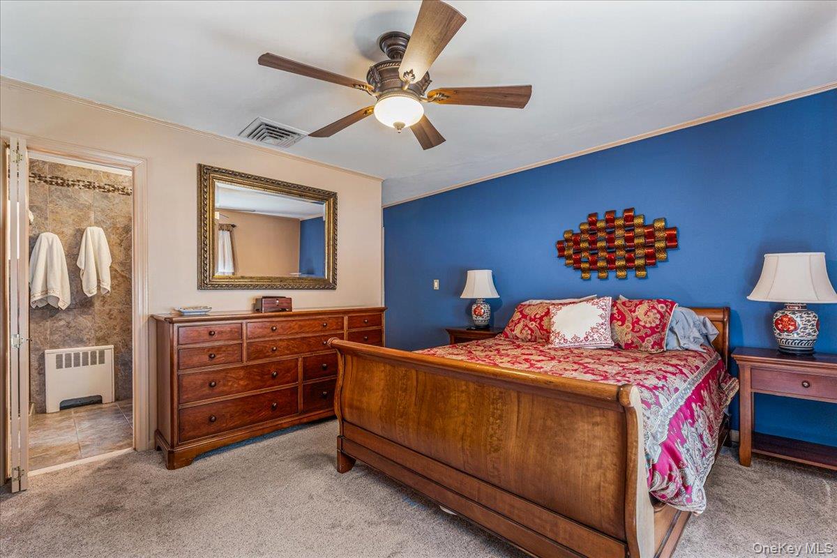3247 Skillman Avenue Property Photo 12