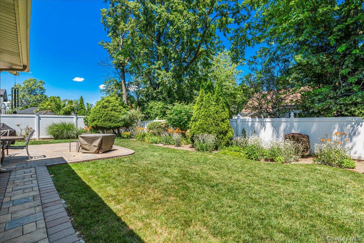 3247 Skillman Avenue Property Photo 21