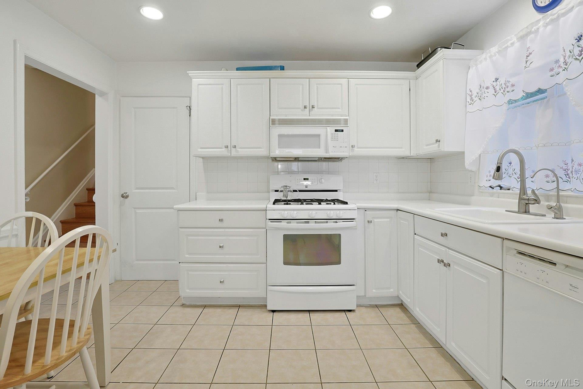 7 Stewart Place Property Photo 12