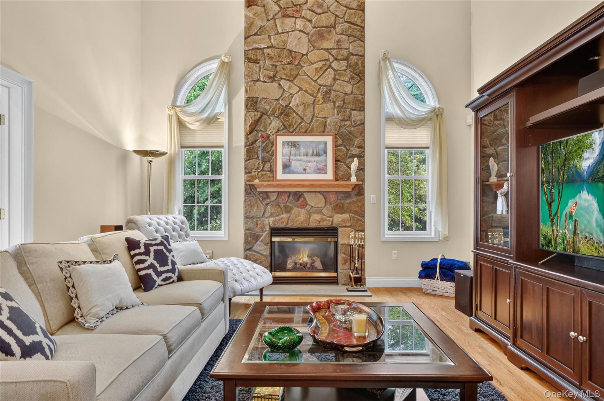 5 Spy Glass Hill Property Photo 15