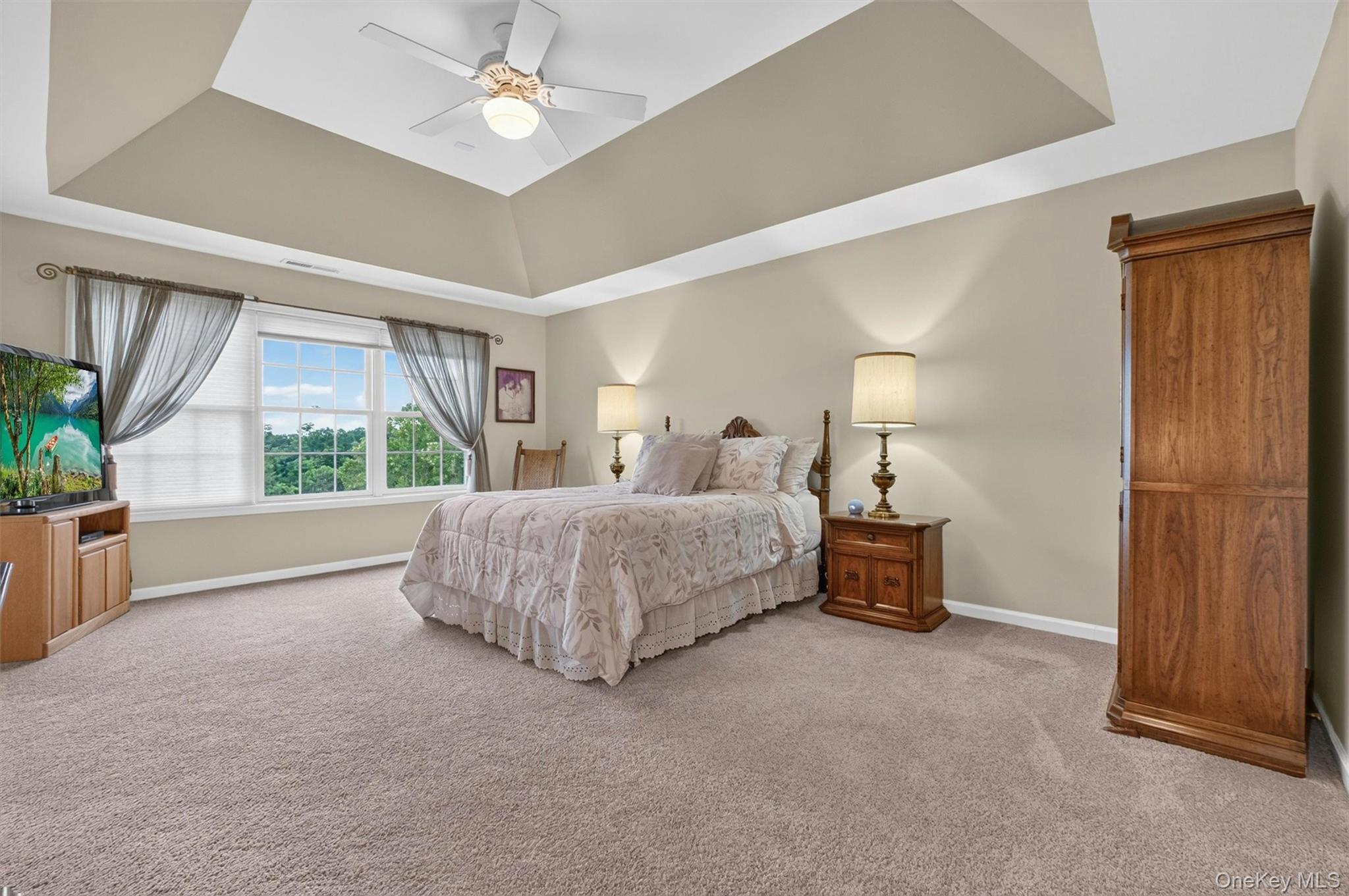 5 Spy Glass Hill Property Photo 33