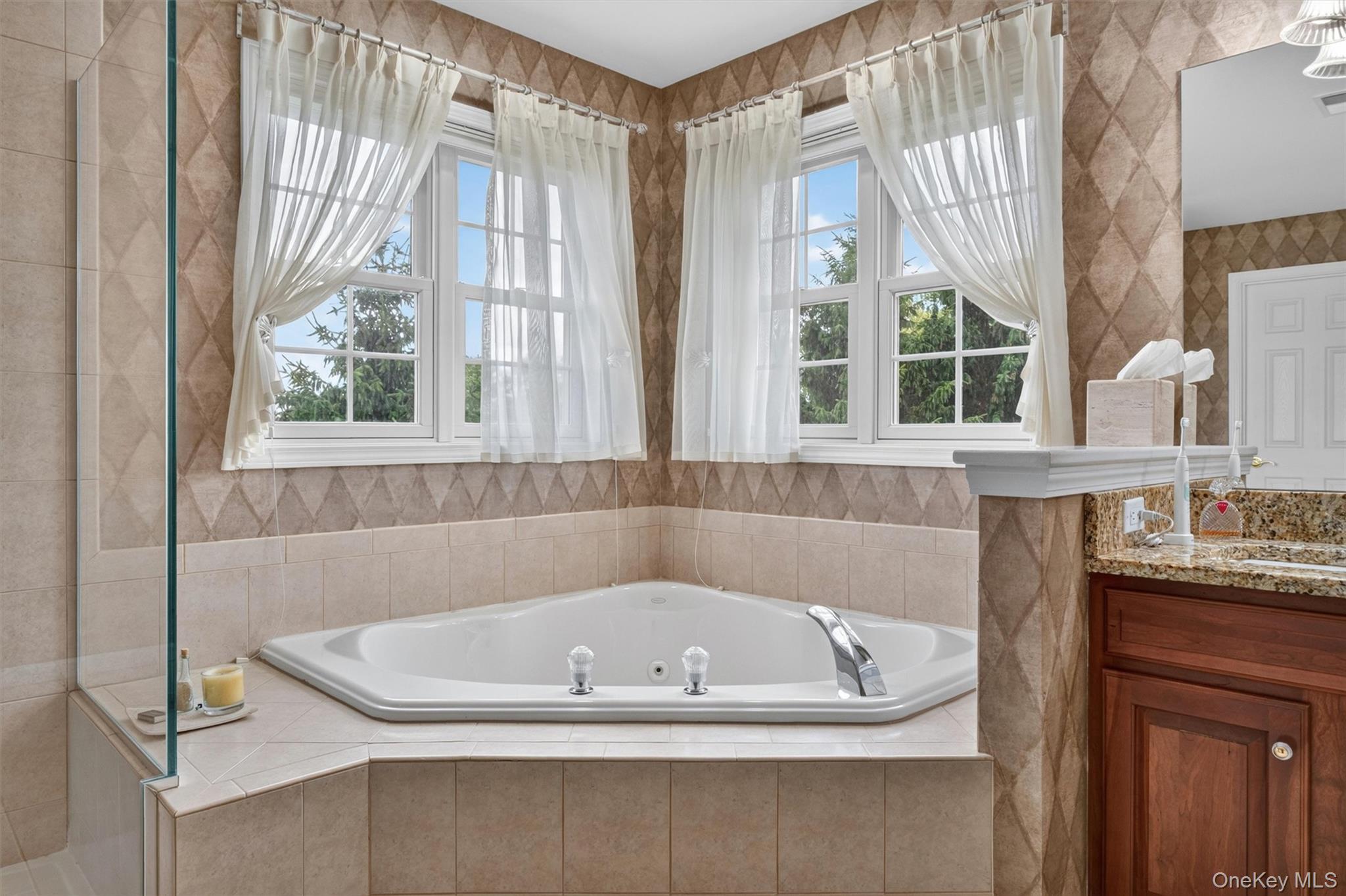 5 Spy Glass Hill Property Photo 37