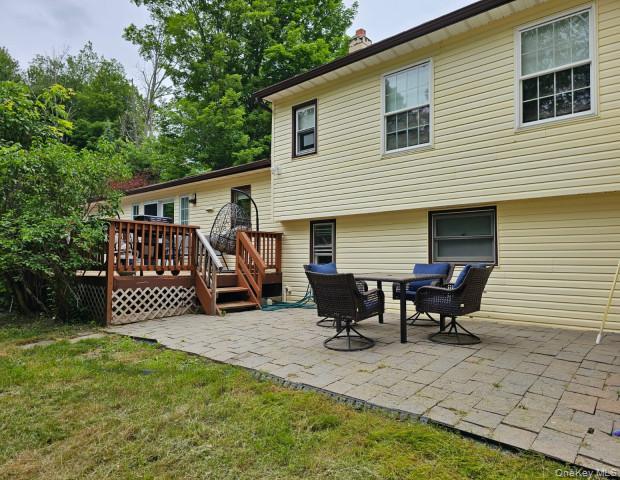 25 Stangel Drive Property Photo 3