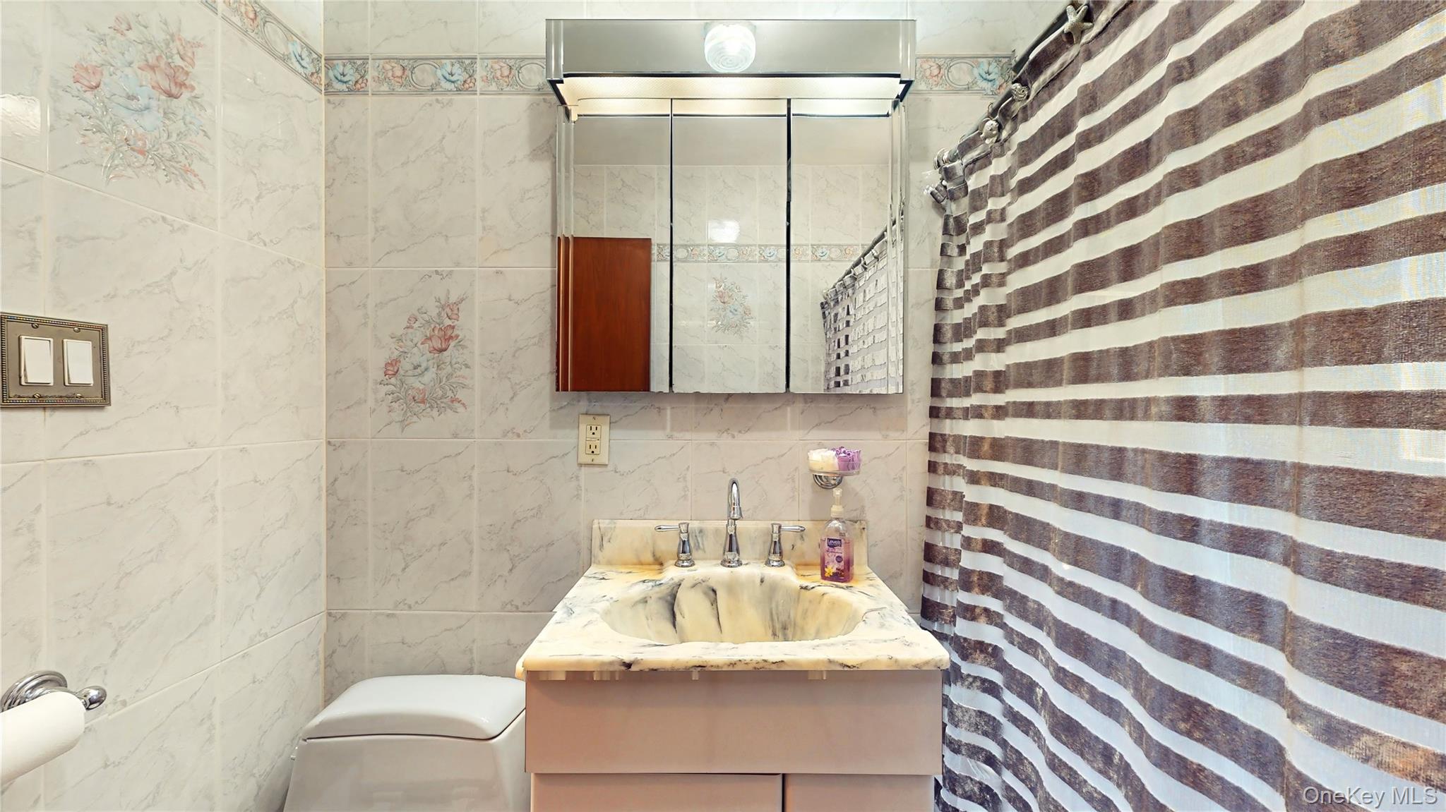 6224 78th Street Property Photo 17