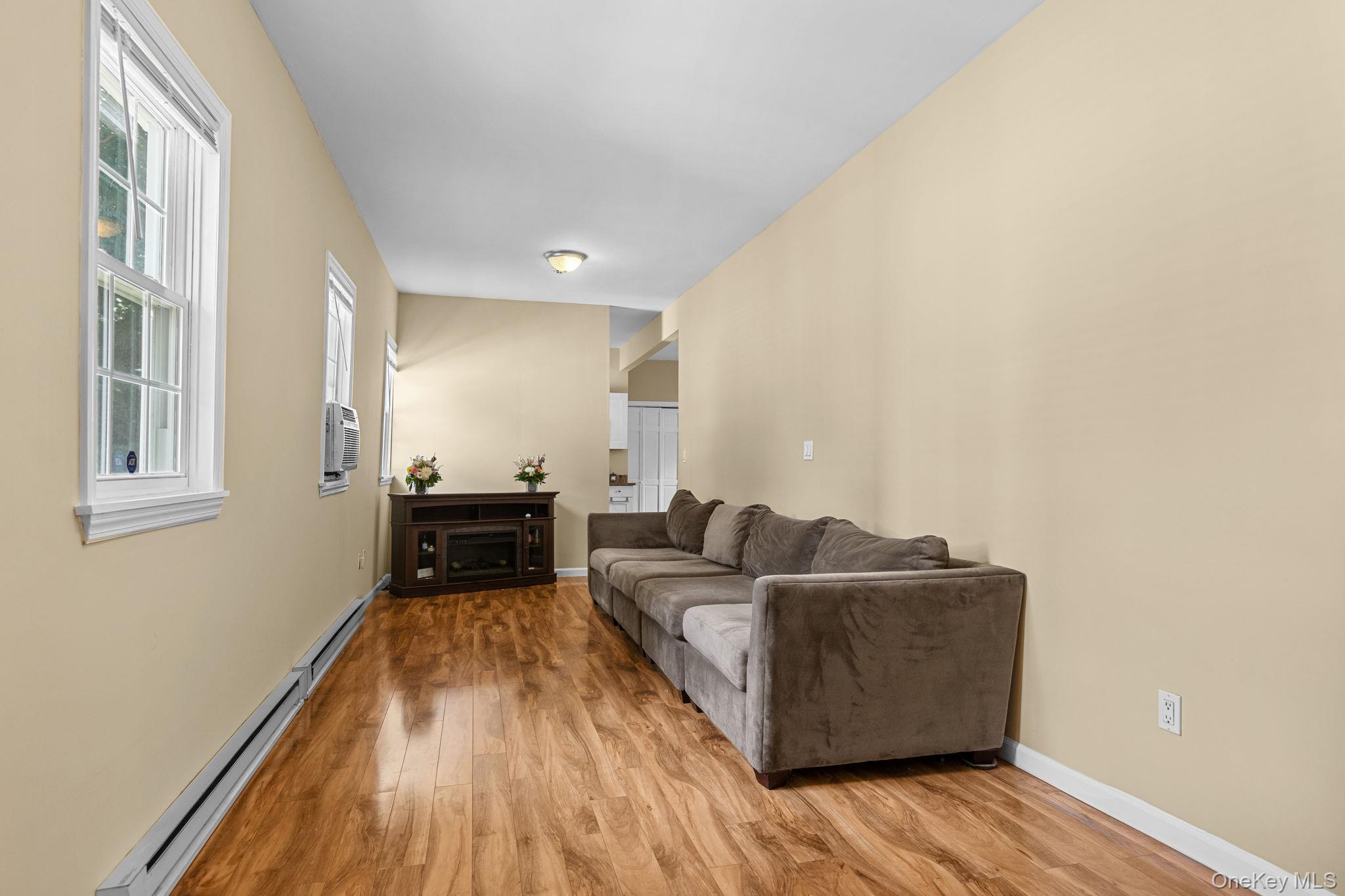 10 Batavia Road Property Photo 5