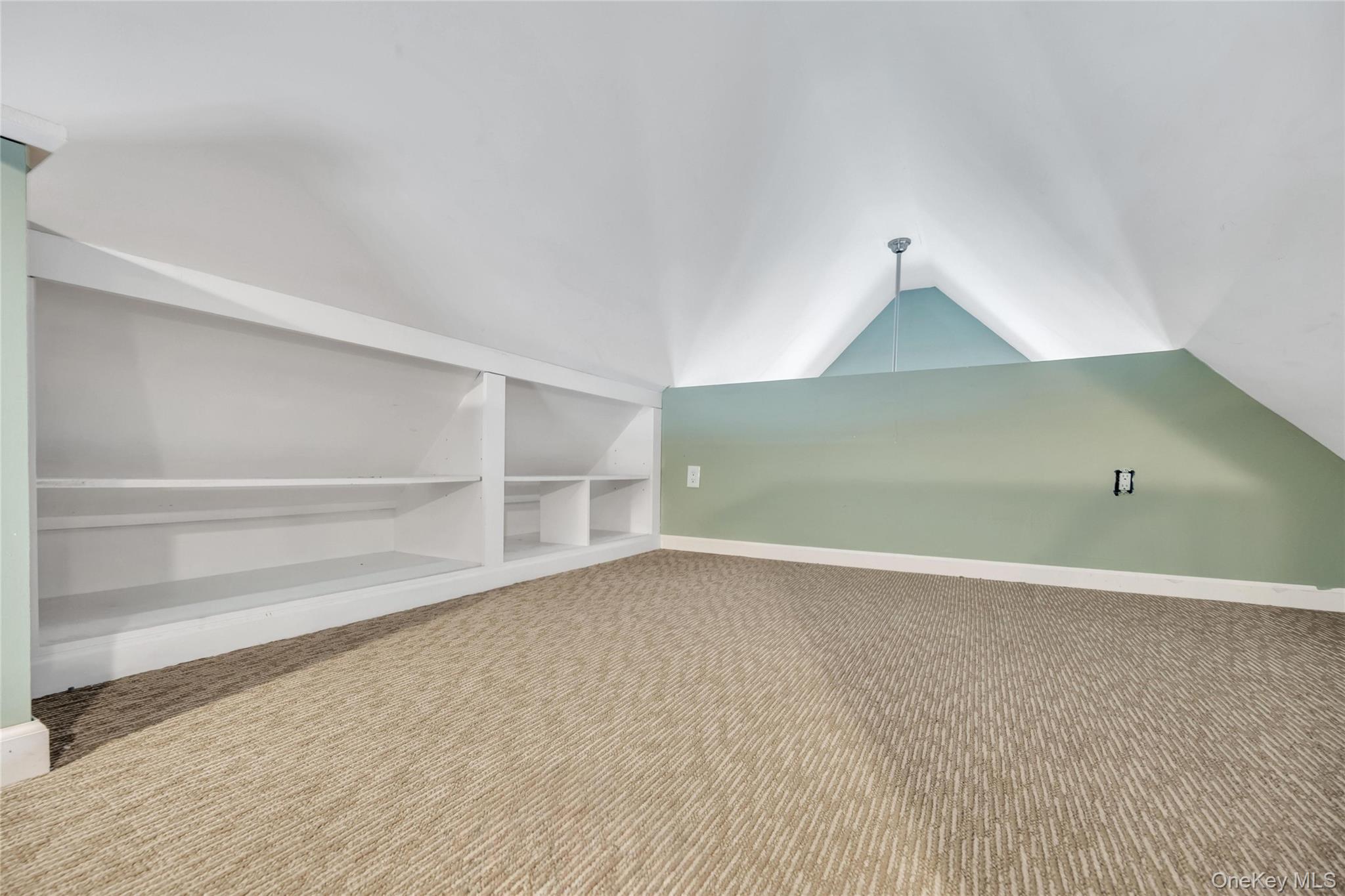 19 Joan Road Property Photo 33
