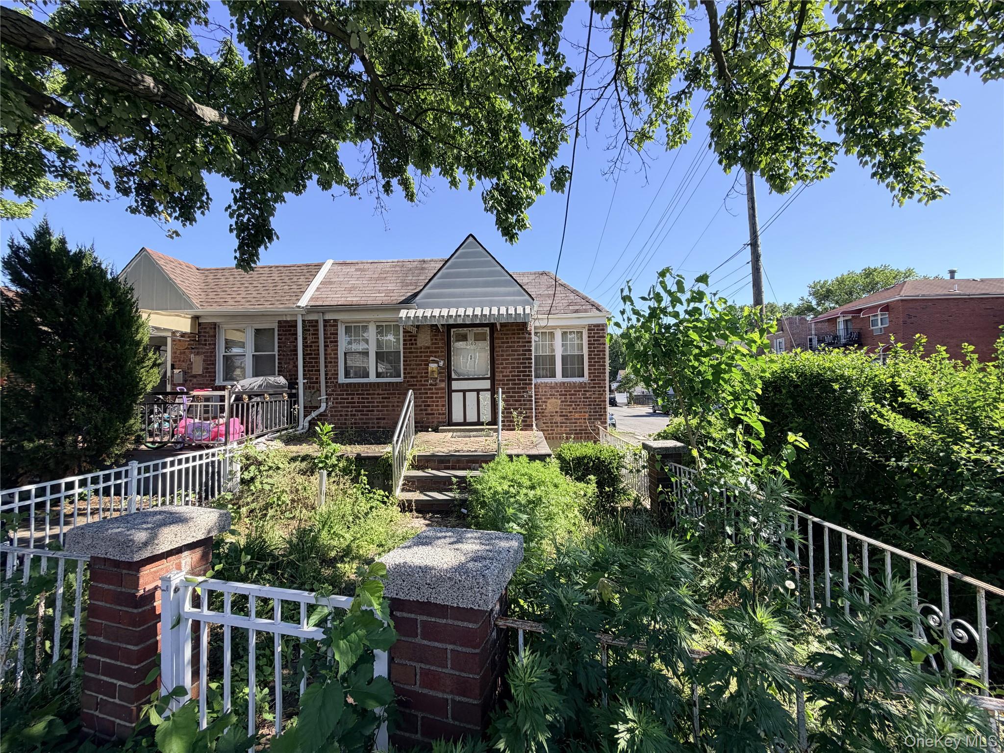 3140 Waterbury Avenue Property Photo 1