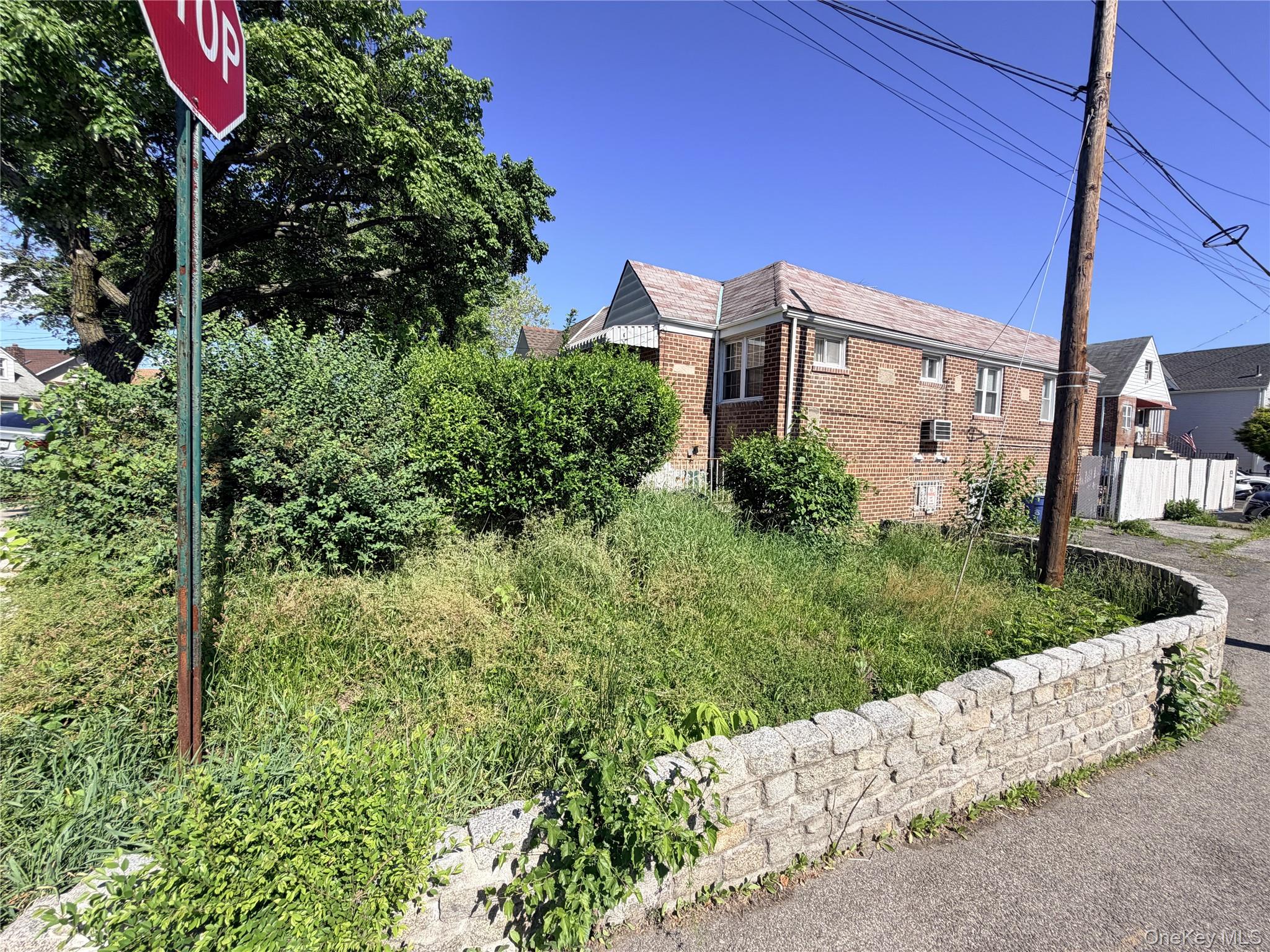 3140 Waterbury Avenue Property Photo 4