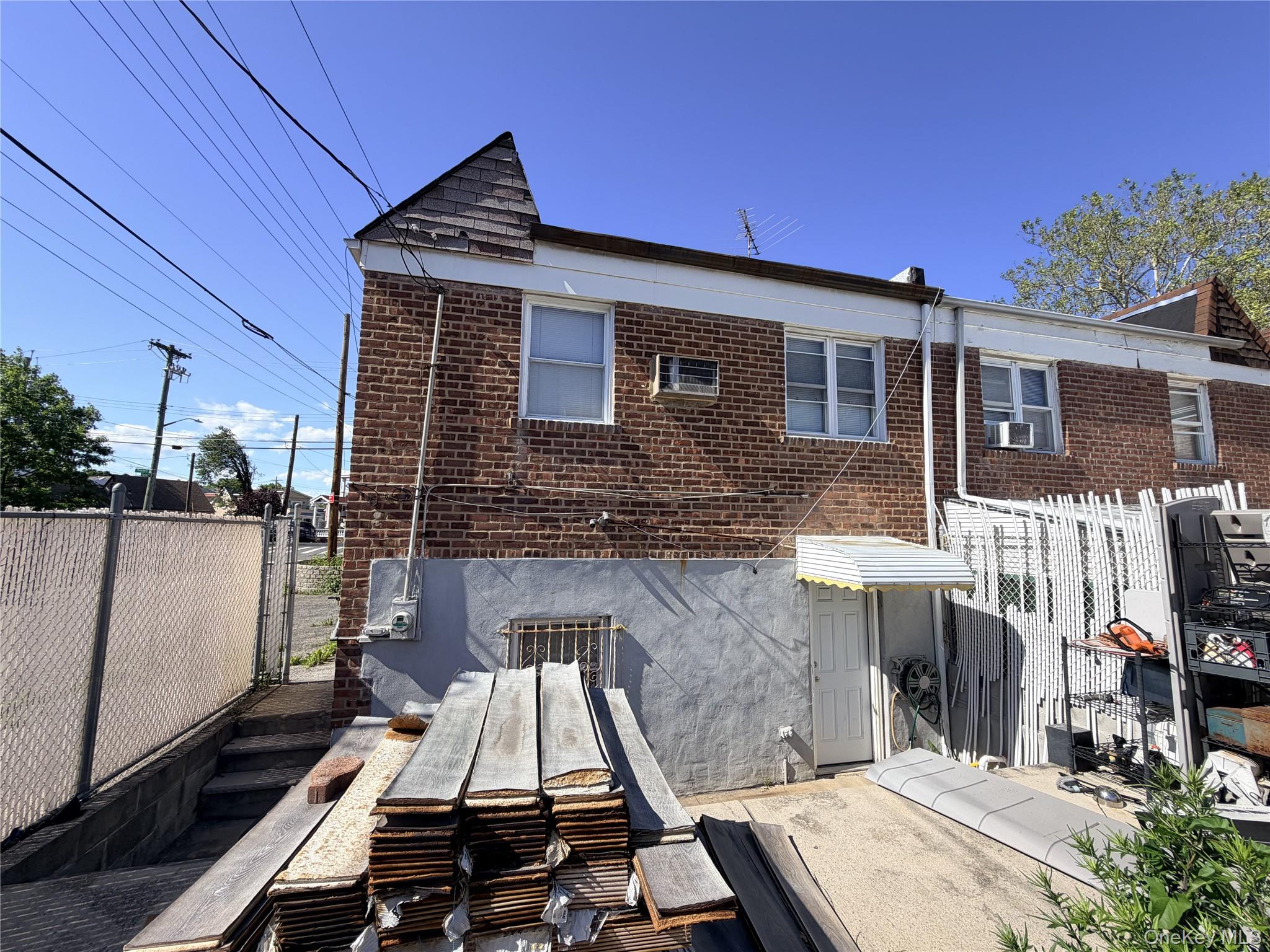 3140 Waterbury Avenue Property Photo 6