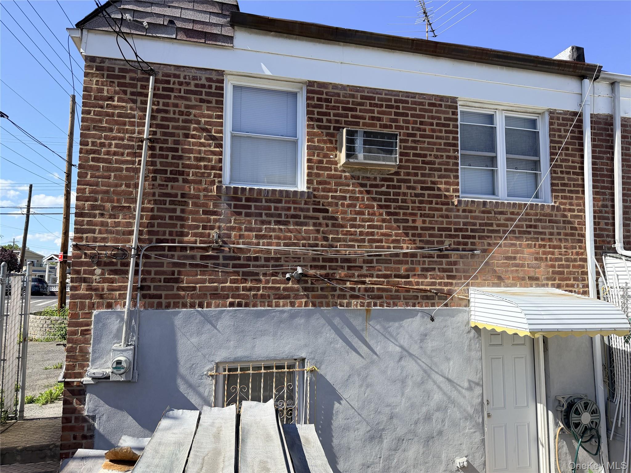 3140 Waterbury Avenue Property Photo 7